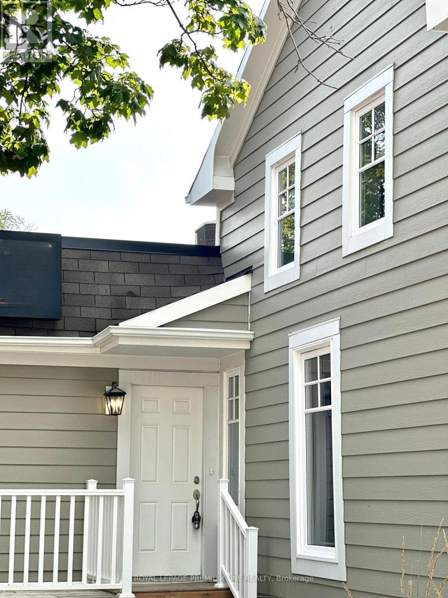 Upper - 10496 Islington Avenue, Vaughan, Ontario  L0J 1C0 - Photo 2 - N12635932