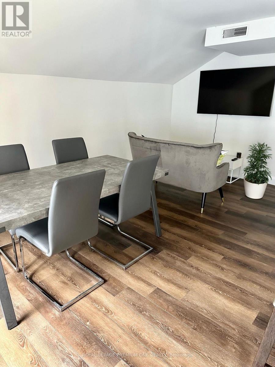 Upper - 10496 Islington Avenue, Vaughan, Ontario  L0J 1C0 - Photo 4 - N12635932