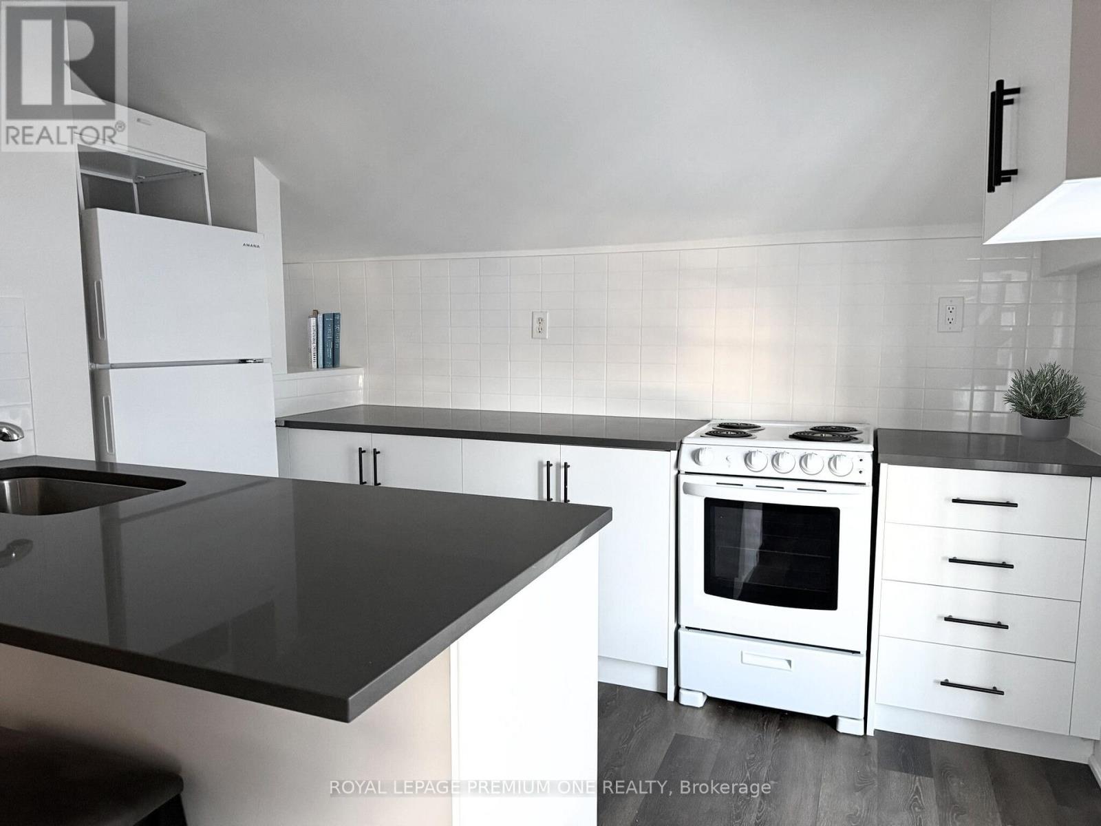 Upper - 10496 Islington Avenue, Vaughan, Ontario  L0J 1C0 - Photo 7 - N12635932