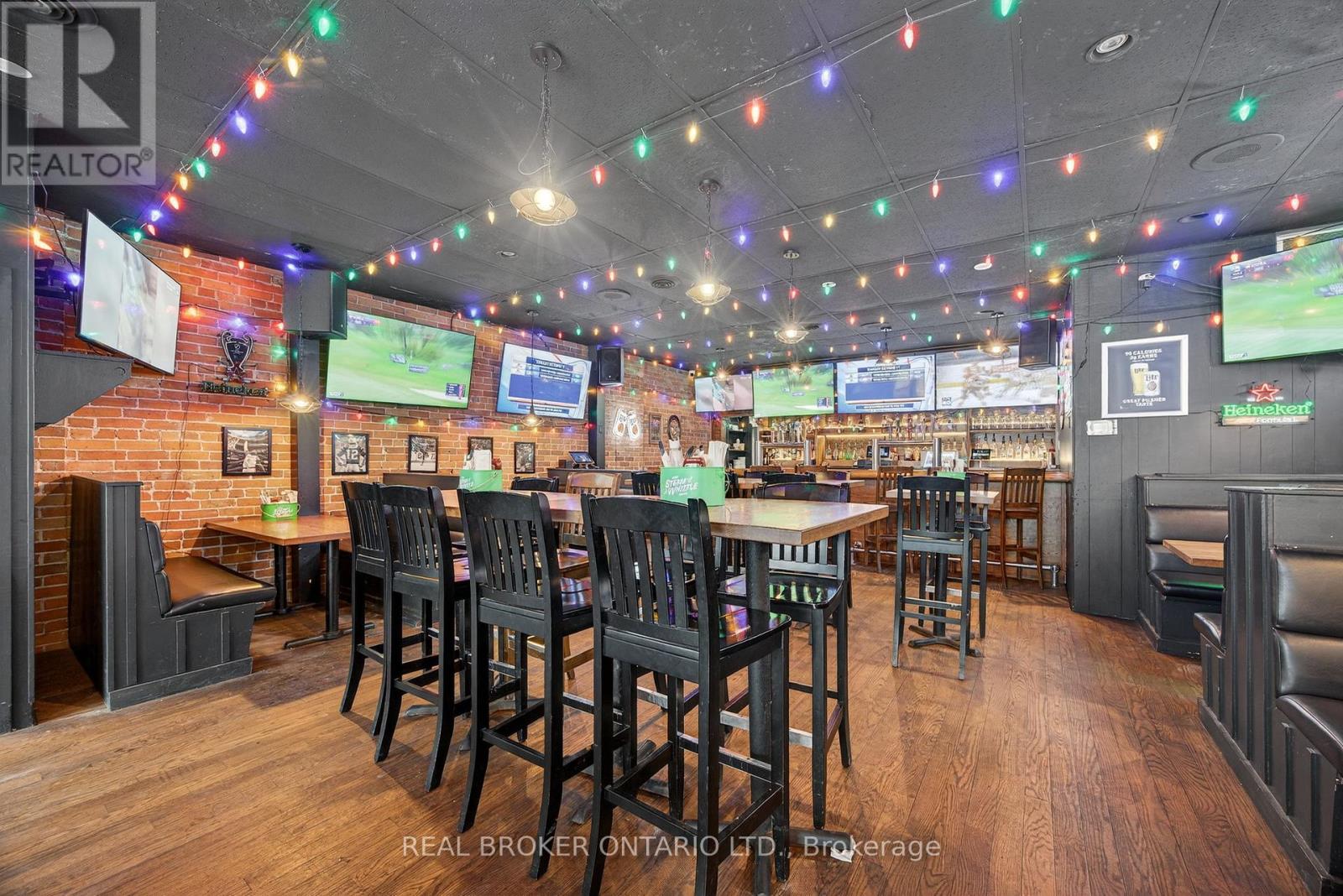 90 Mississaga Street E, Orillia, Ontario  L3V 1V7 - Photo 10 - S12635854