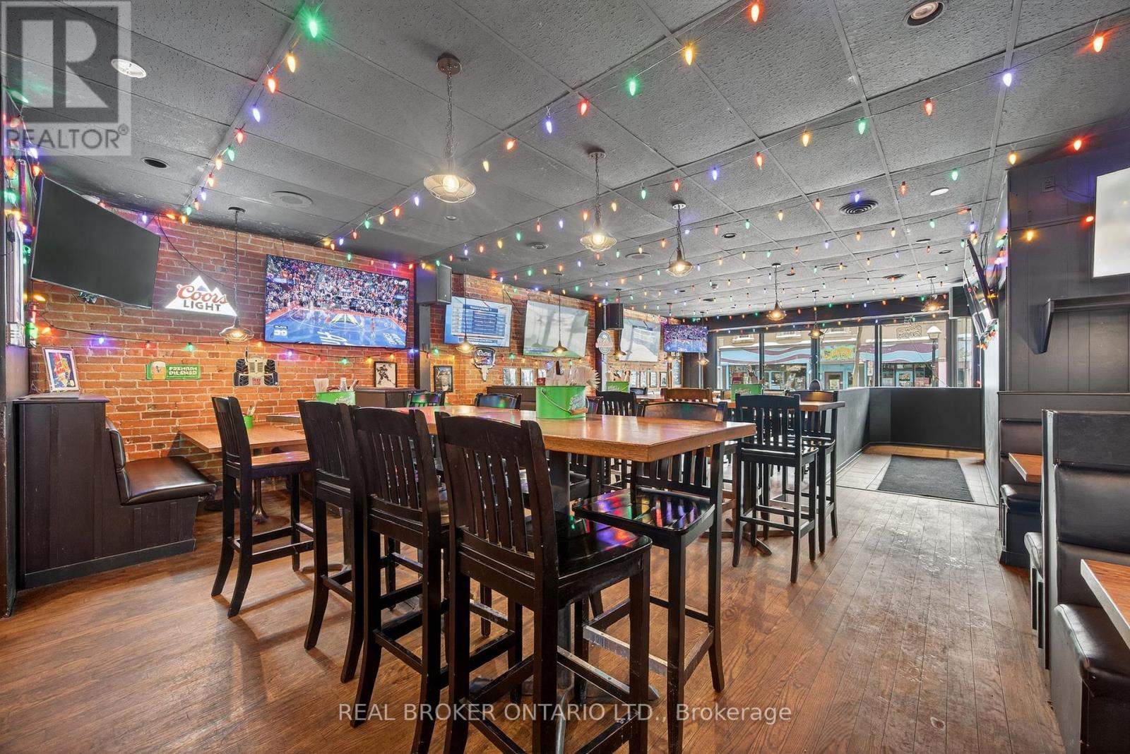 90 Mississaga Street E, Orillia, Ontario  L3V 1V7 - Photo 11 - S12635854