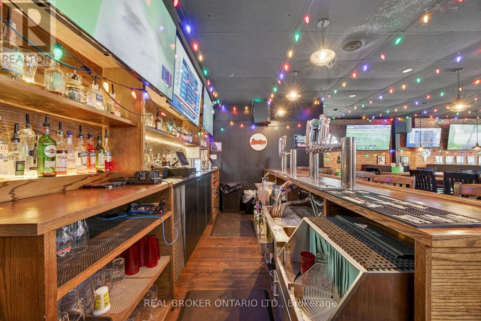 90 Mississaga Street E, Orillia, Ontario  L3V 1V7 - Photo 14 - S12635854