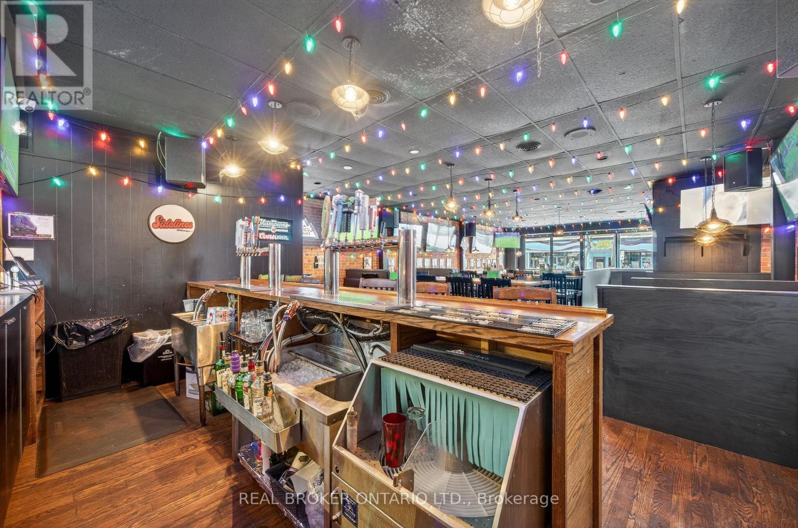 90 Mississaga Street E, Orillia, Ontario  L3V 1V7 - Photo 15 - S12635854