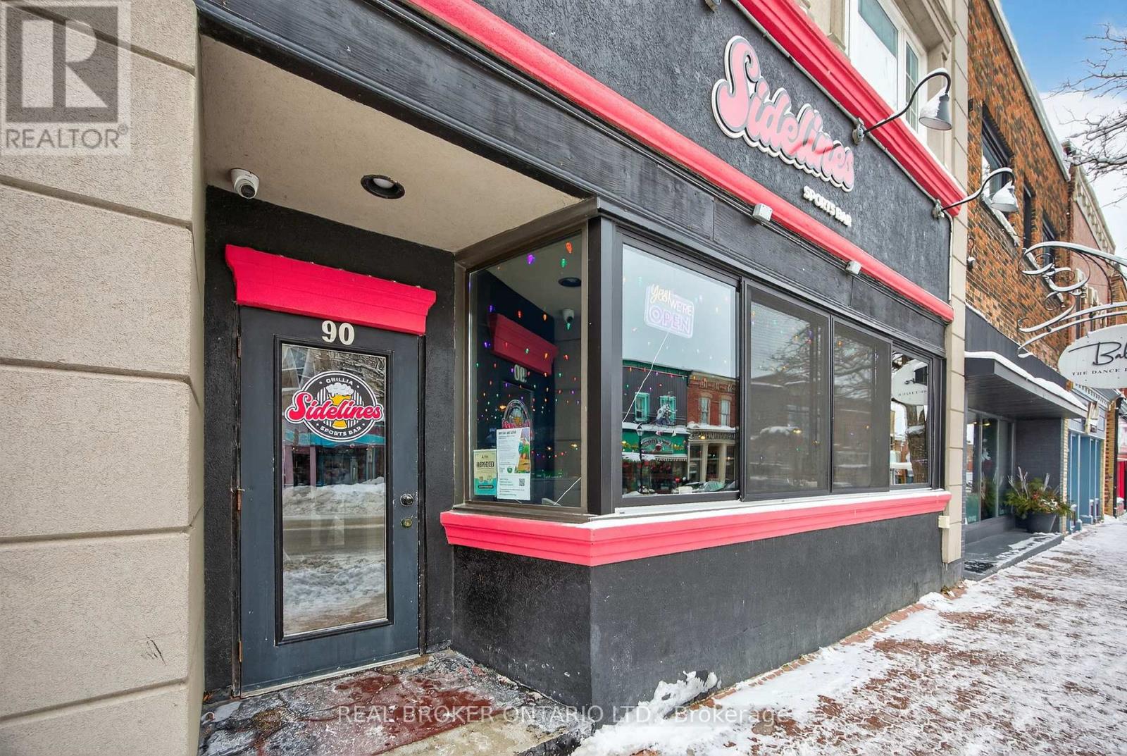 90 Mississaga Street E, Orillia, Ontario  L3V 1V7 - Photo 2 - S12635854