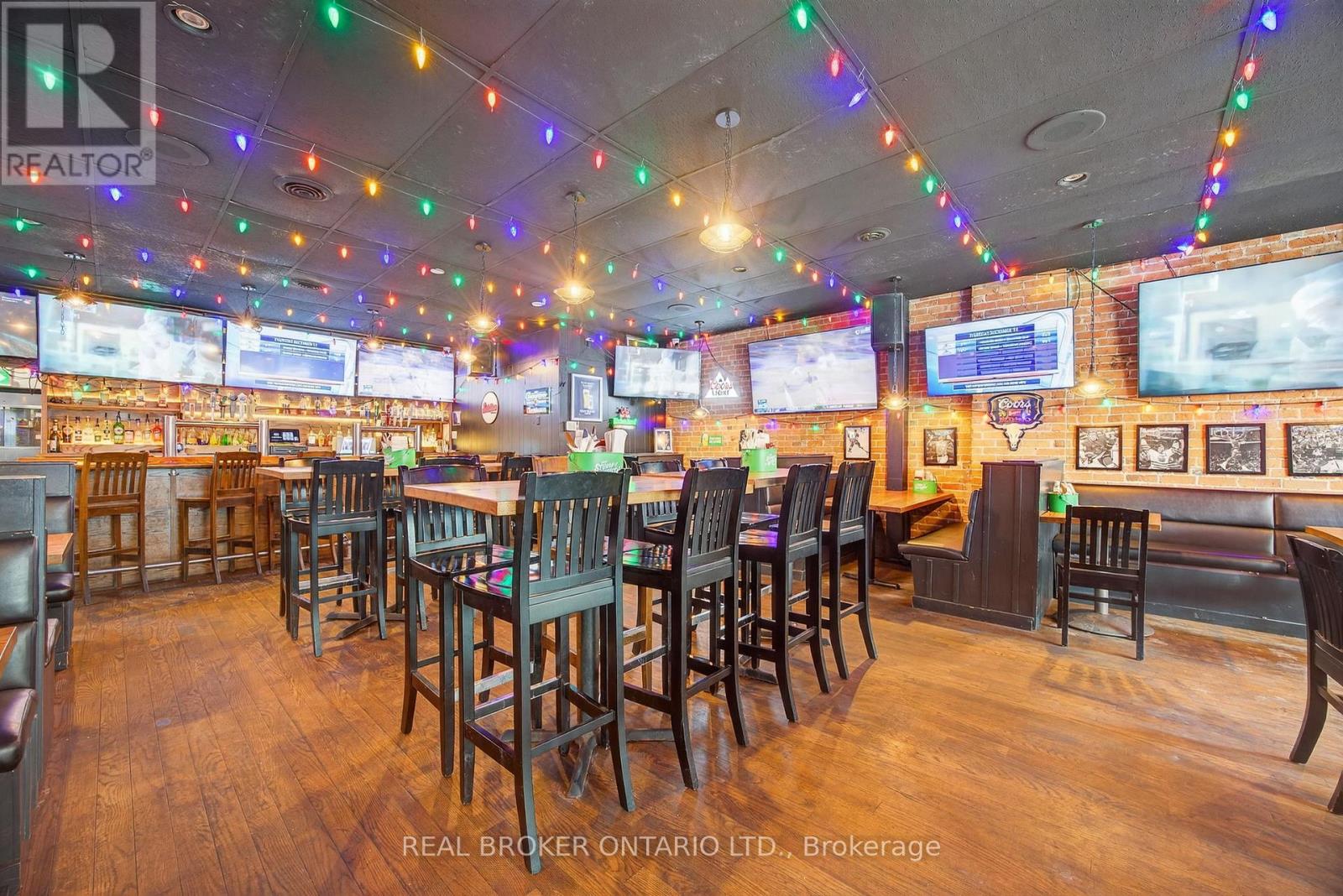 90 Mississaga Street E, Orillia, Ontario  L3V 1V7 - Photo 4 - S12635854