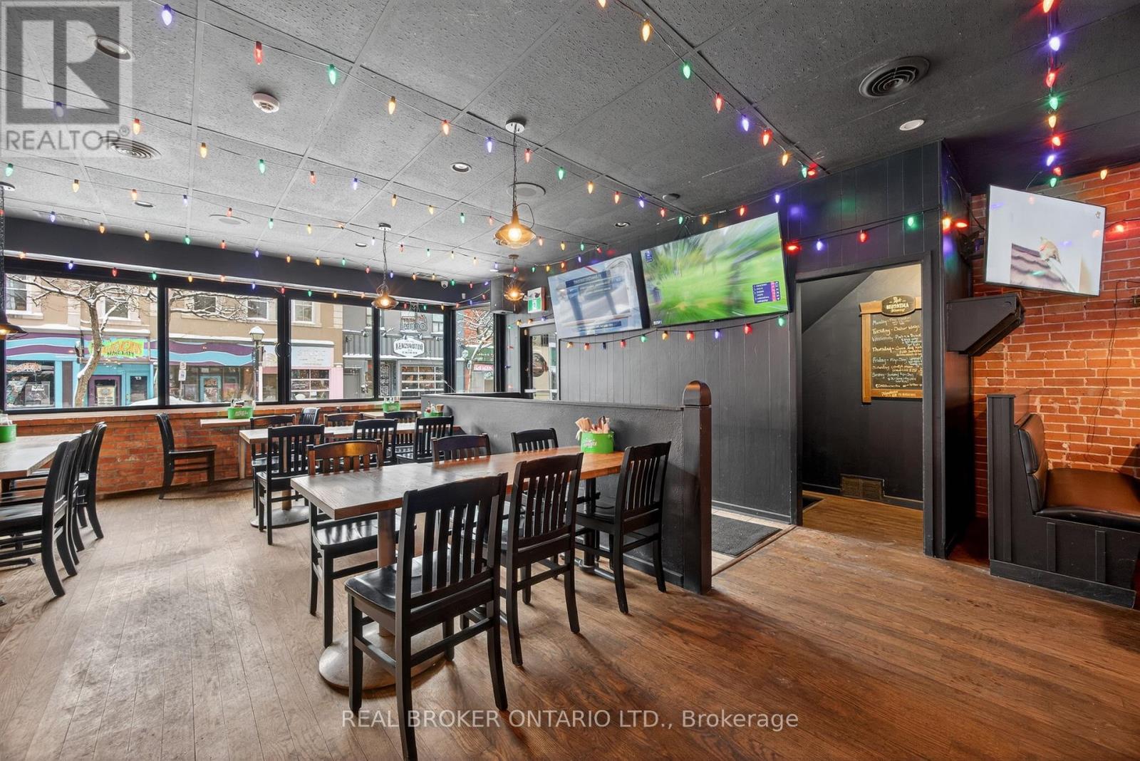 90 Mississaga Street E, Orillia, Ontario  L3V 1V7 - Photo 7 - S12635854