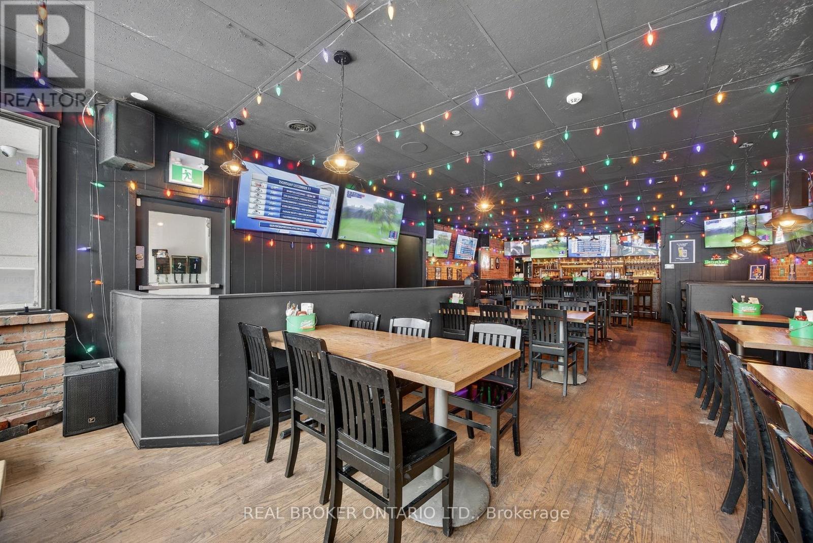 90 Mississaga Street E, Orillia, Ontario  L3V 1V7 - Photo 8 - S12635854