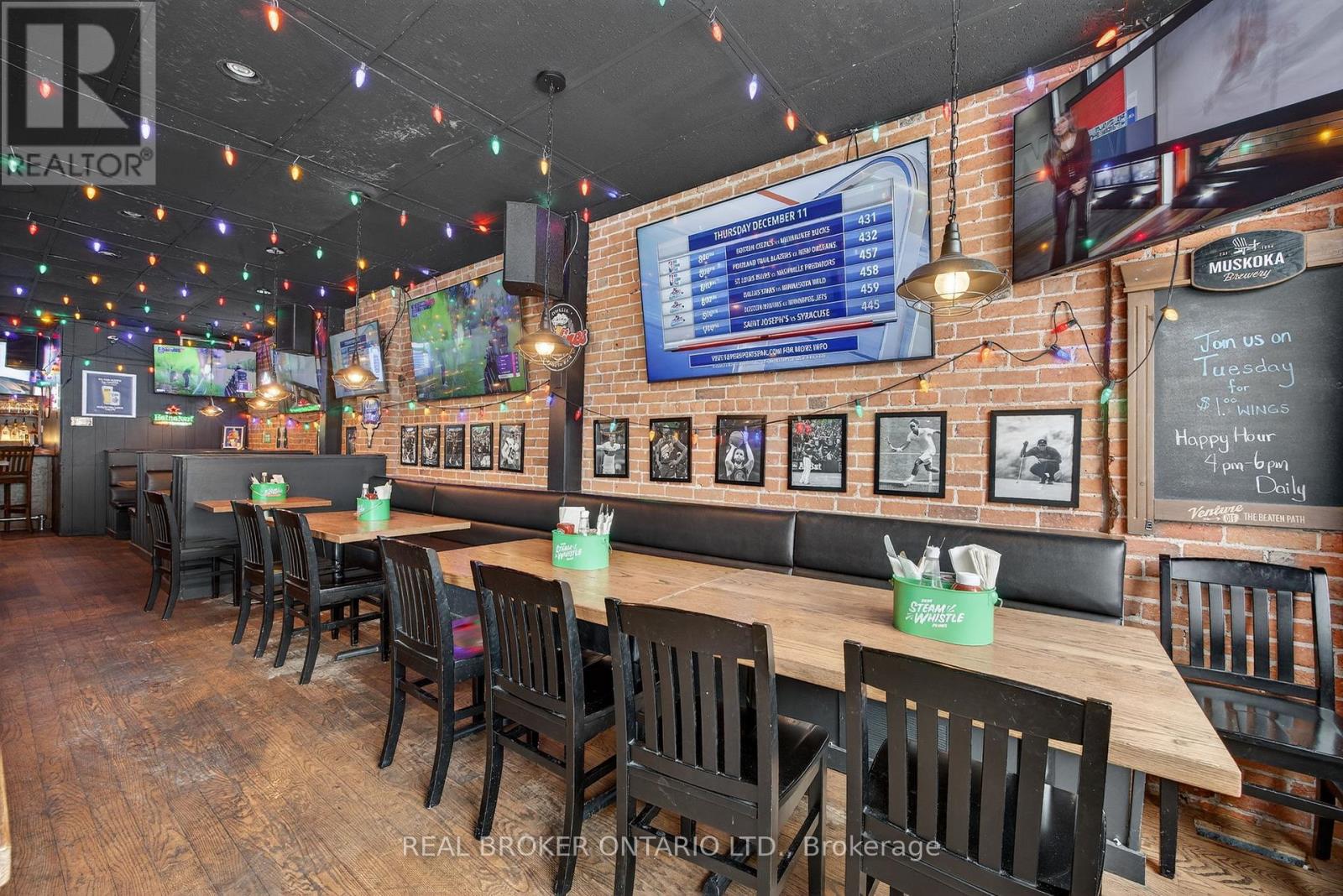 90 Mississaga Street E, Orillia, Ontario  L3V 1V7 - Photo 9 - S12635854