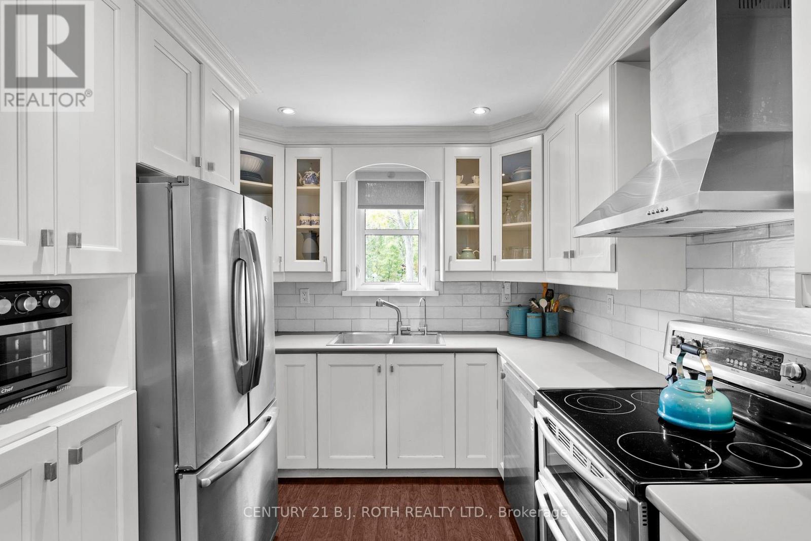 14 St Vincent Street, Barrie (North Shore), Ontario  L4M 3Y2 - Photo 10 - S12635858