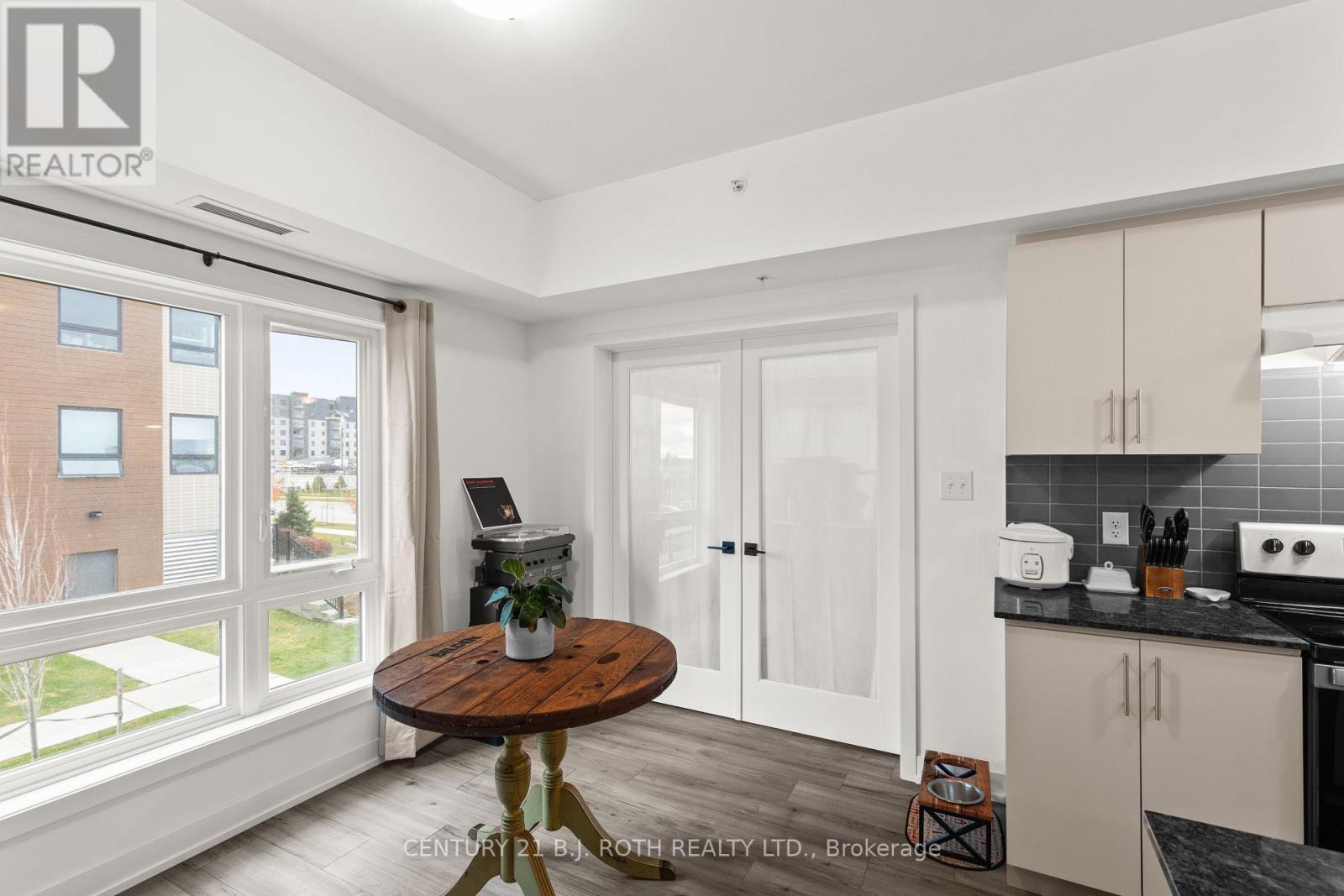 117 - 4 Spice Way, Barrie (Innis-Shore), Ontario L9J 0M2 - Photo 13 - S12635860