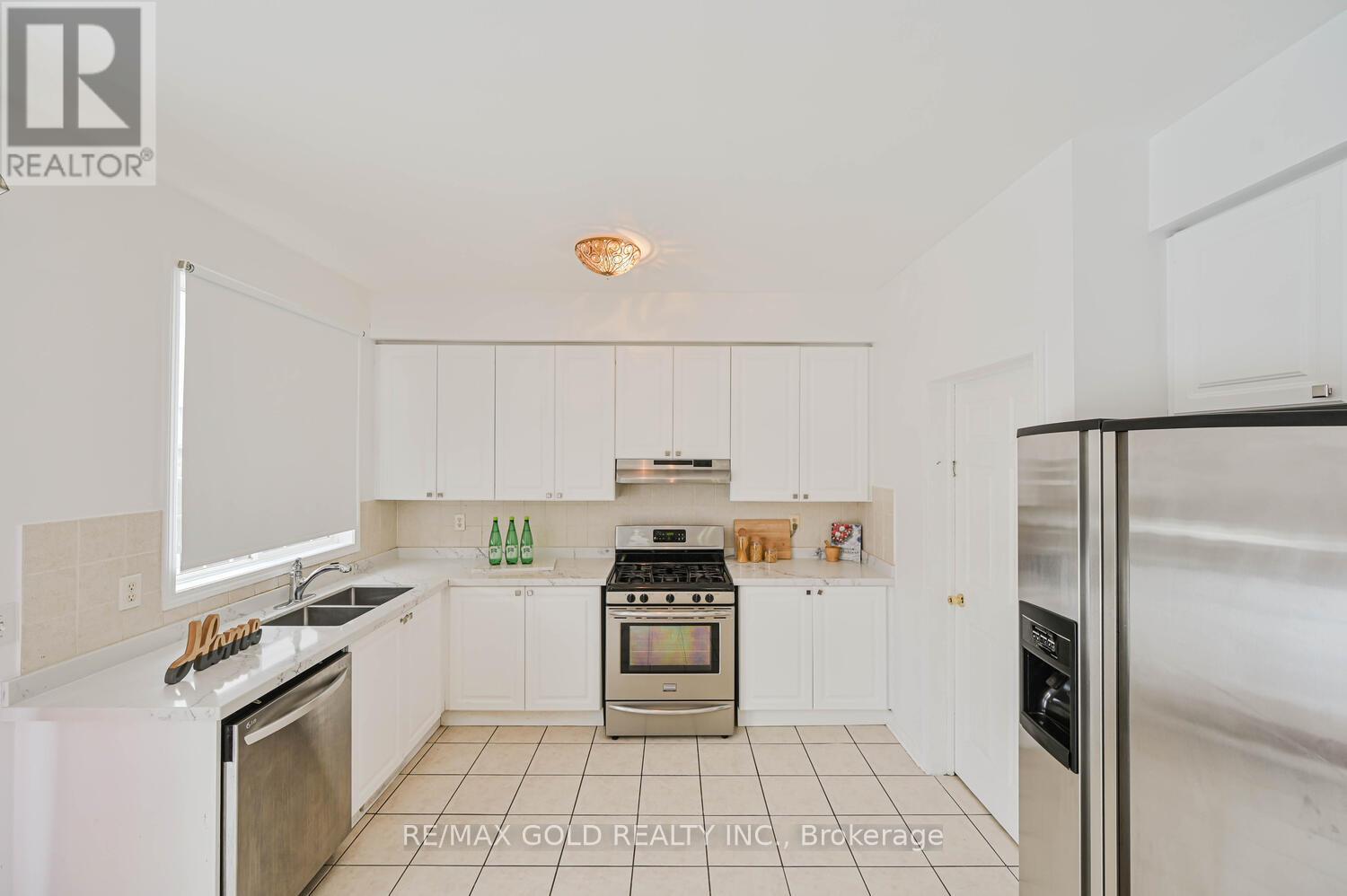 6 Verona Drive, Brampton (Vales Of Castlemore), Ontario  L6P 1L2 - Photo 23 - W12635778