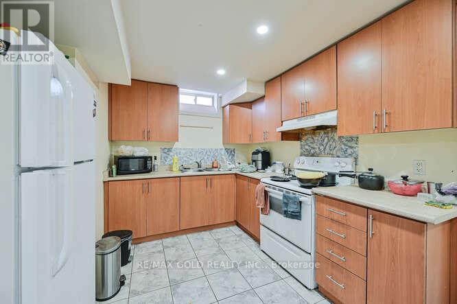 106 Watsonbrook Drive, Brampton, Ontario  L6R 0R4 - Photo 34 - W12635788