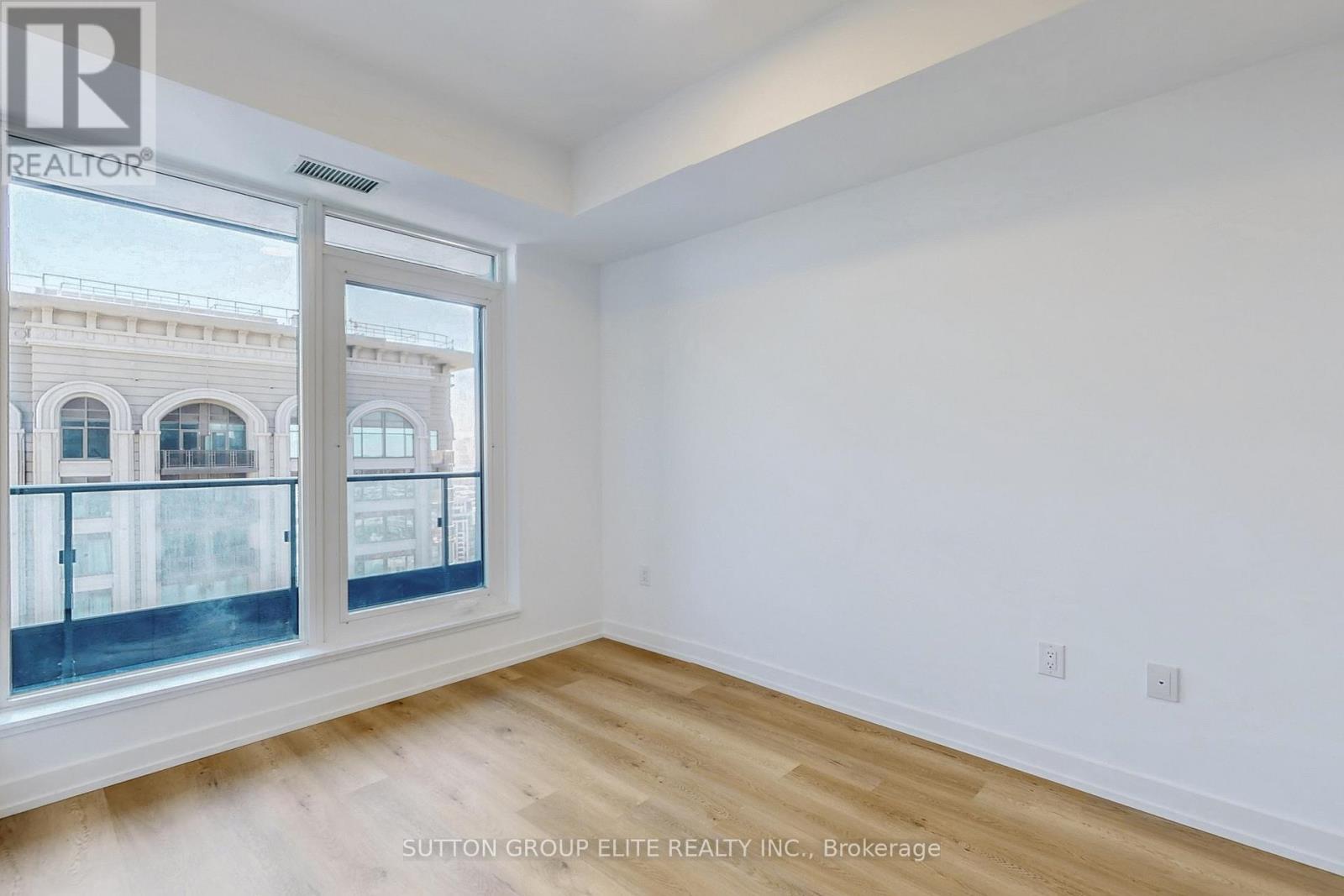 3506 - 395 Square One Drive, Mississauga (City Centre), Ontario  L5B 0P6 - Photo 10 - W12635792