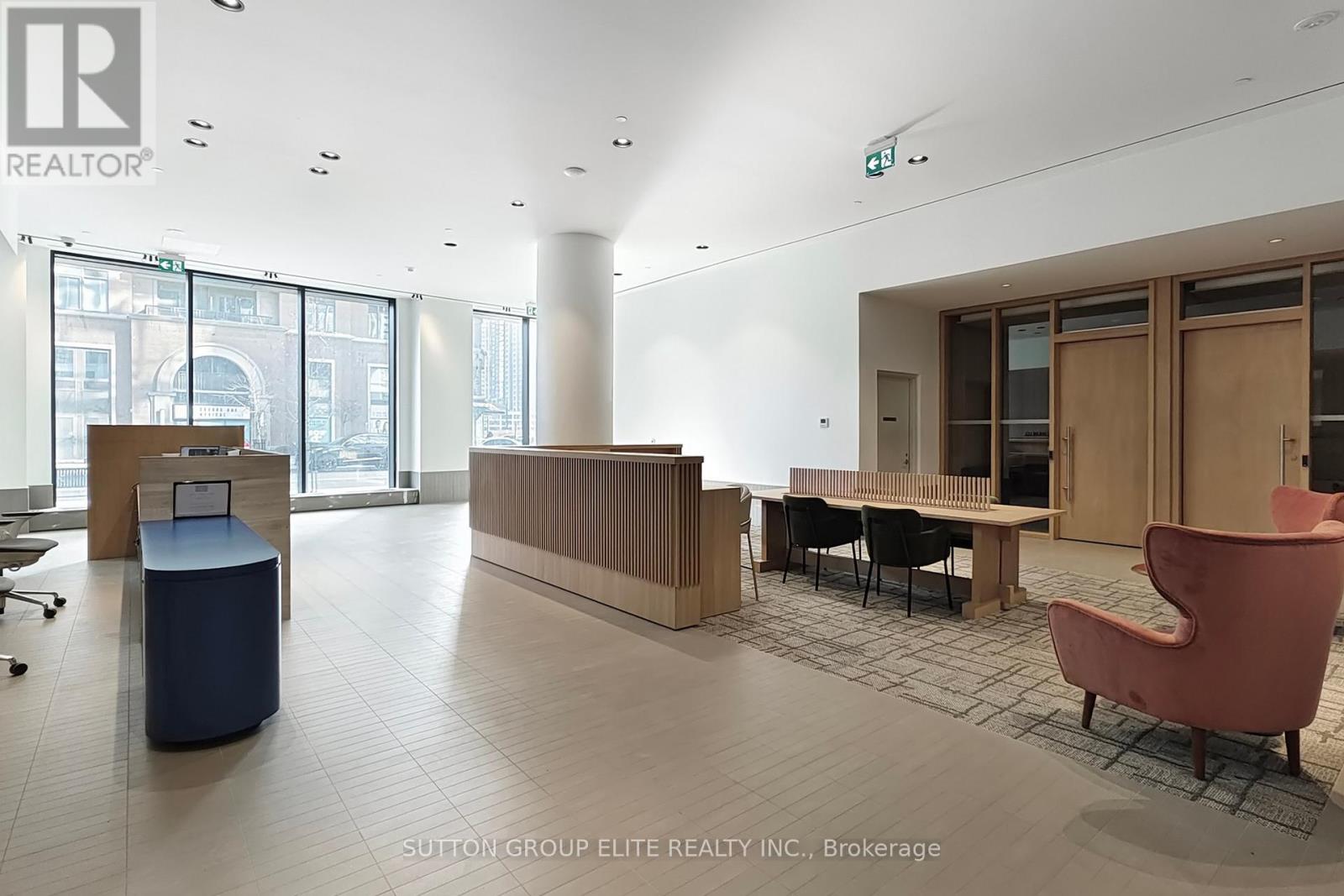 3506 - 395 Square One Drive, Mississauga (City Centre), Ontario  L5B 0P6 - Photo 21 - W12635792