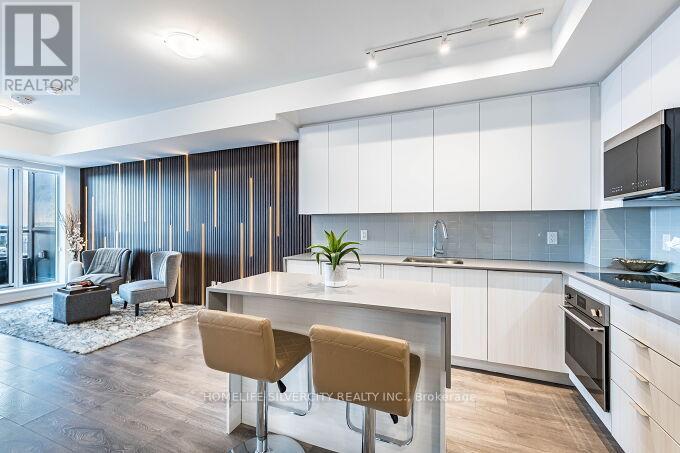 709 - 2481 Taunton Road, Oakville (Ro River Oaks), Ontario  L6H 3R7 - Photo 2 - W12635794