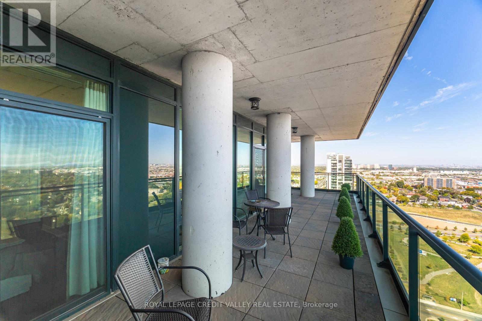 2601 - 100 John Street, Brampton, Ontario L6W 0A8 - Photo 16 - W12635798