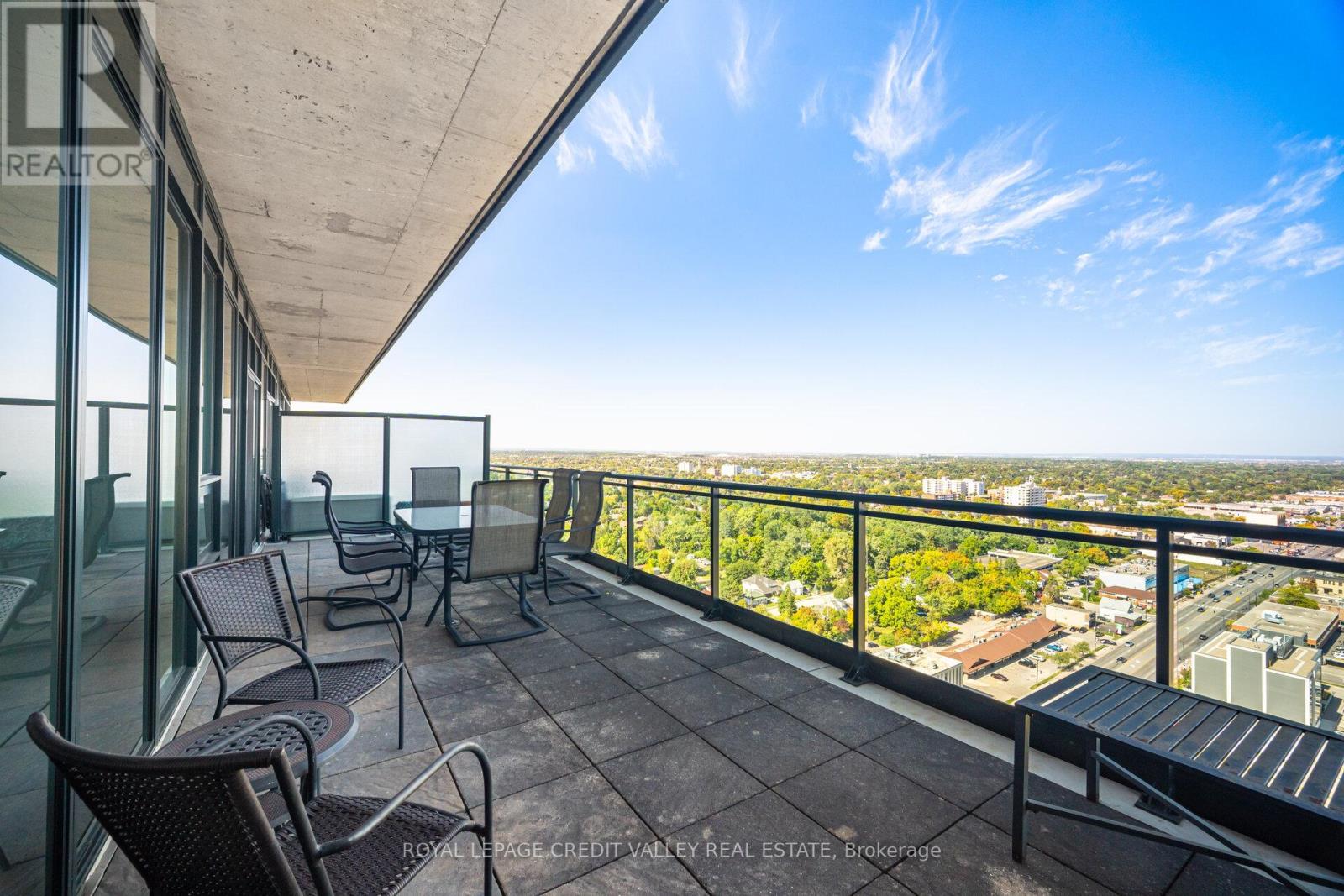 2601 - 100 John Street, Brampton, Ontario L6W 0A8 - Photo 18 - W12635798