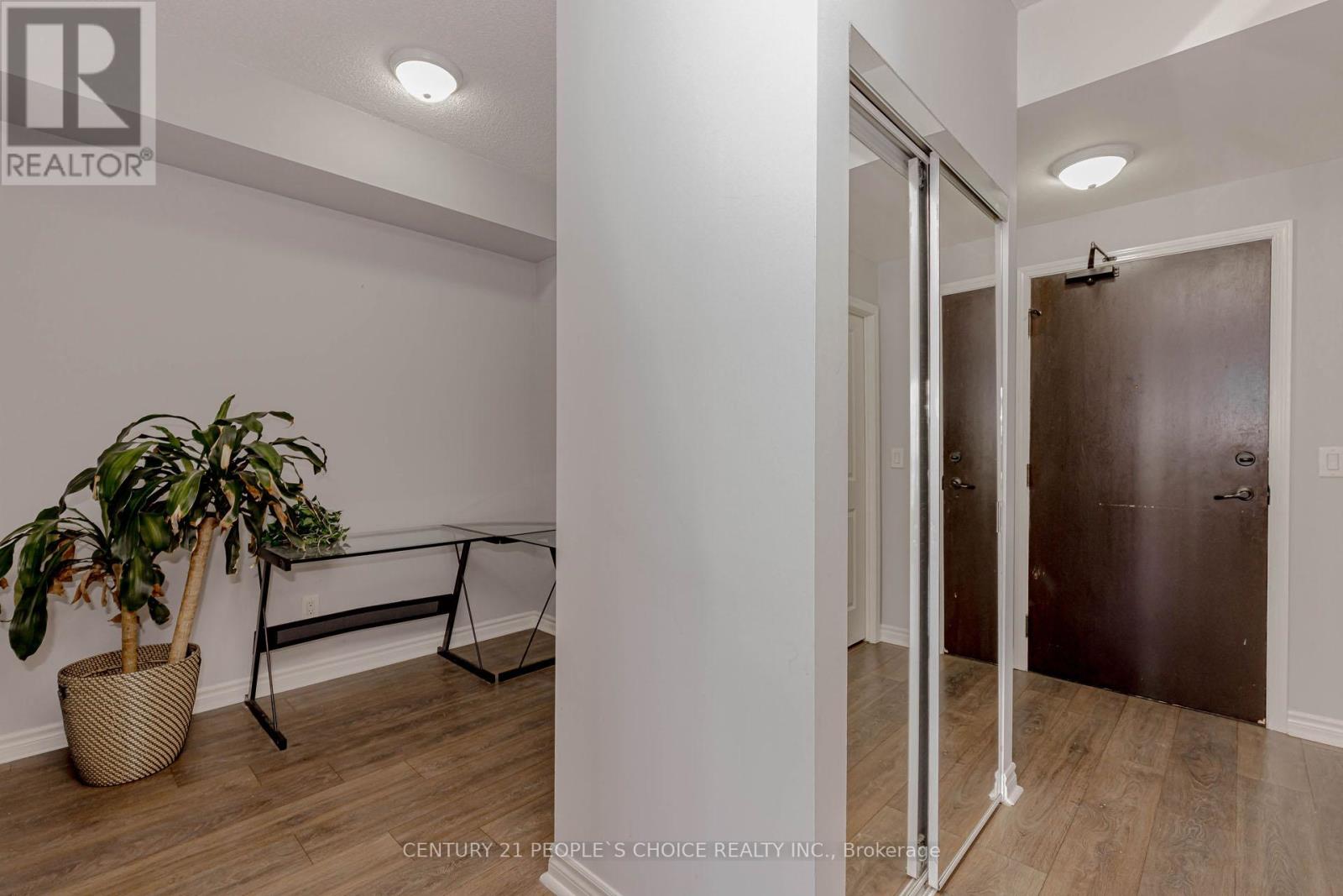 2904 - 385 Prince Of Wales Drive, Mississauga, Ontario L5B 0C6 - Photo 18 - W12635820