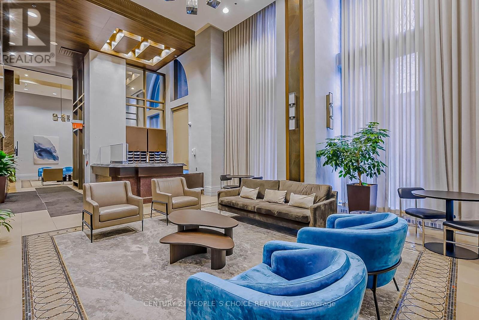 2904 - 385 Prince Of Wales Drive, Mississauga, Ontario L5B 0C6 - Photo 4 - W12635820