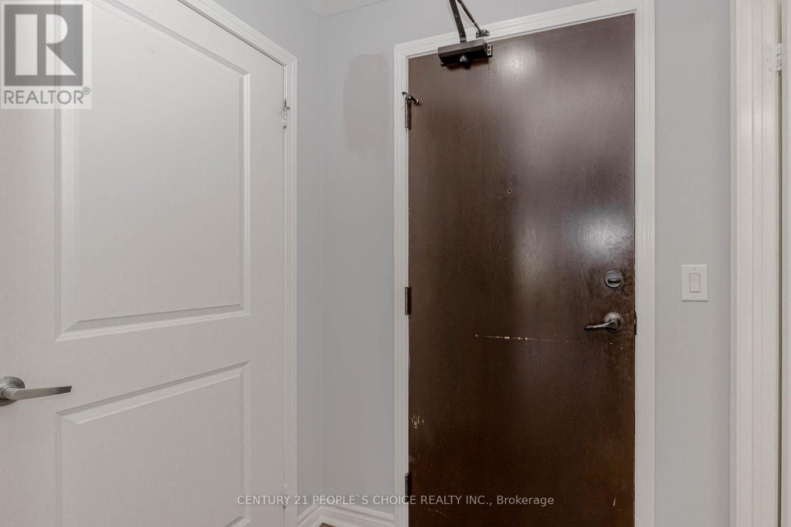 2904 - 385 Prince Of Wales Drive, Mississauga, Ontario L5B 0C6 - Photo 7 - W12635820