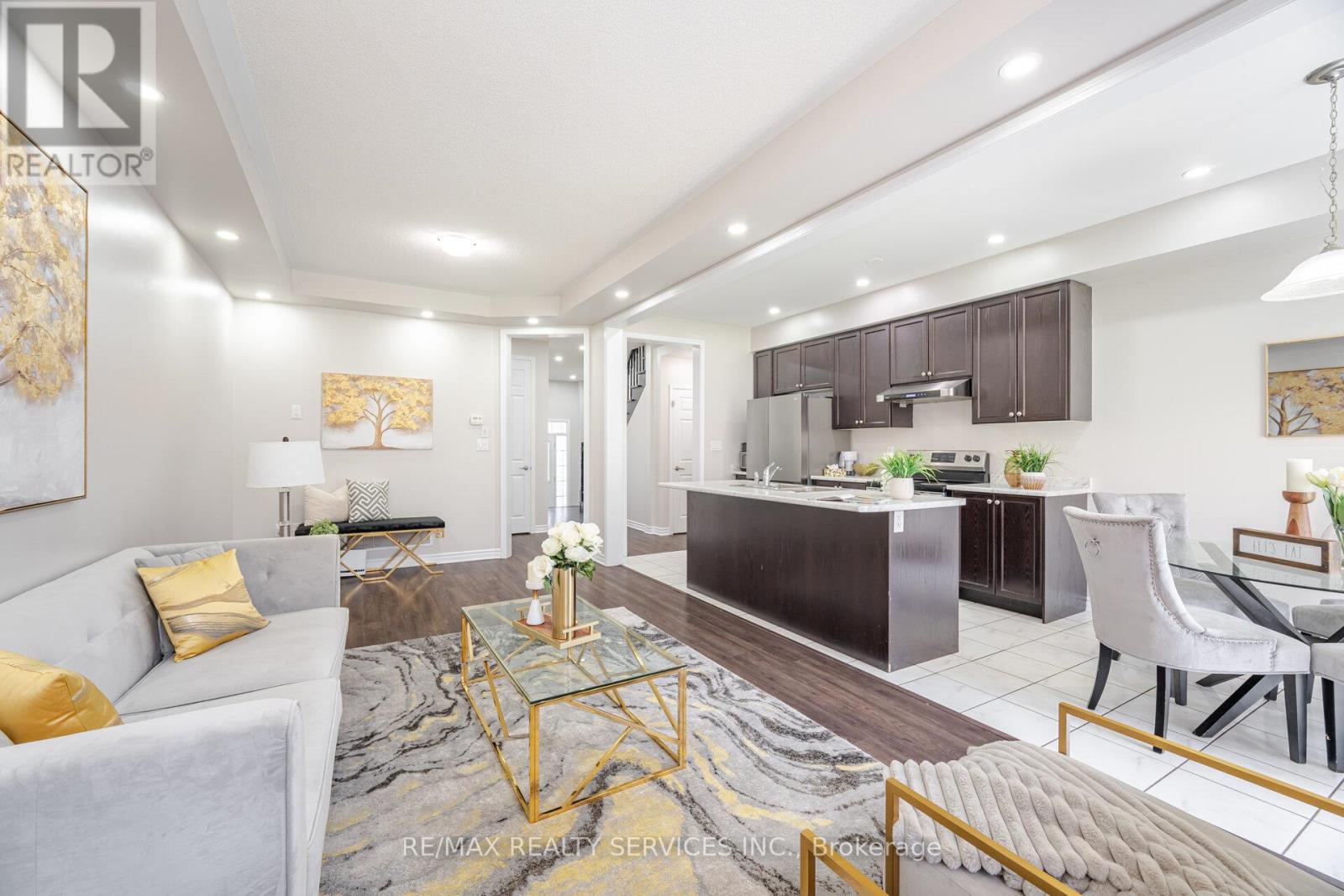 27 Phyllis Drive, Caledon, Ontario  L7C 4E3 - Photo 9 - W12635830