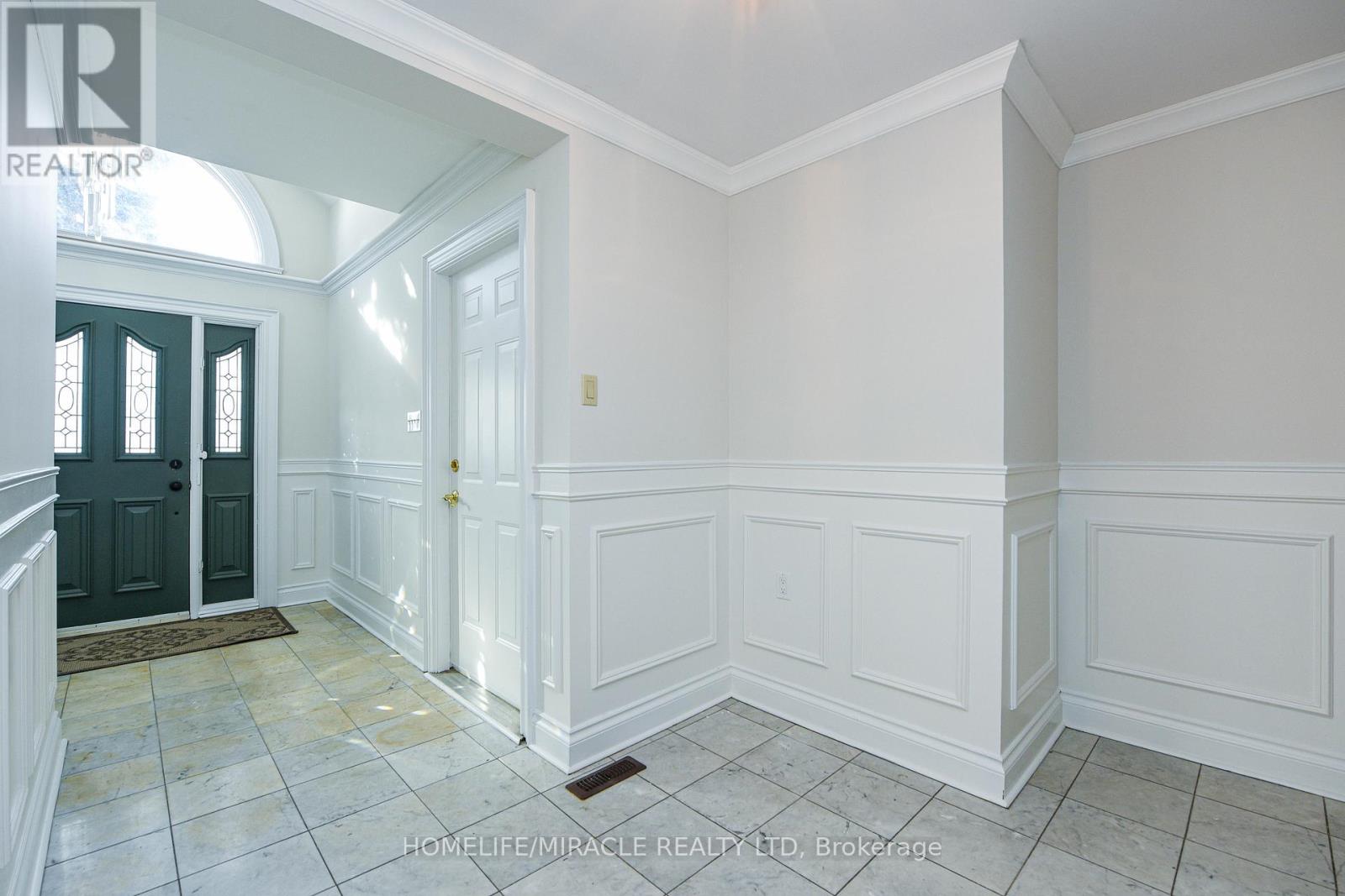 7267 Topping Road, Mississauga, Ontario L4T 2Y6 - Photo 6 - W12635862