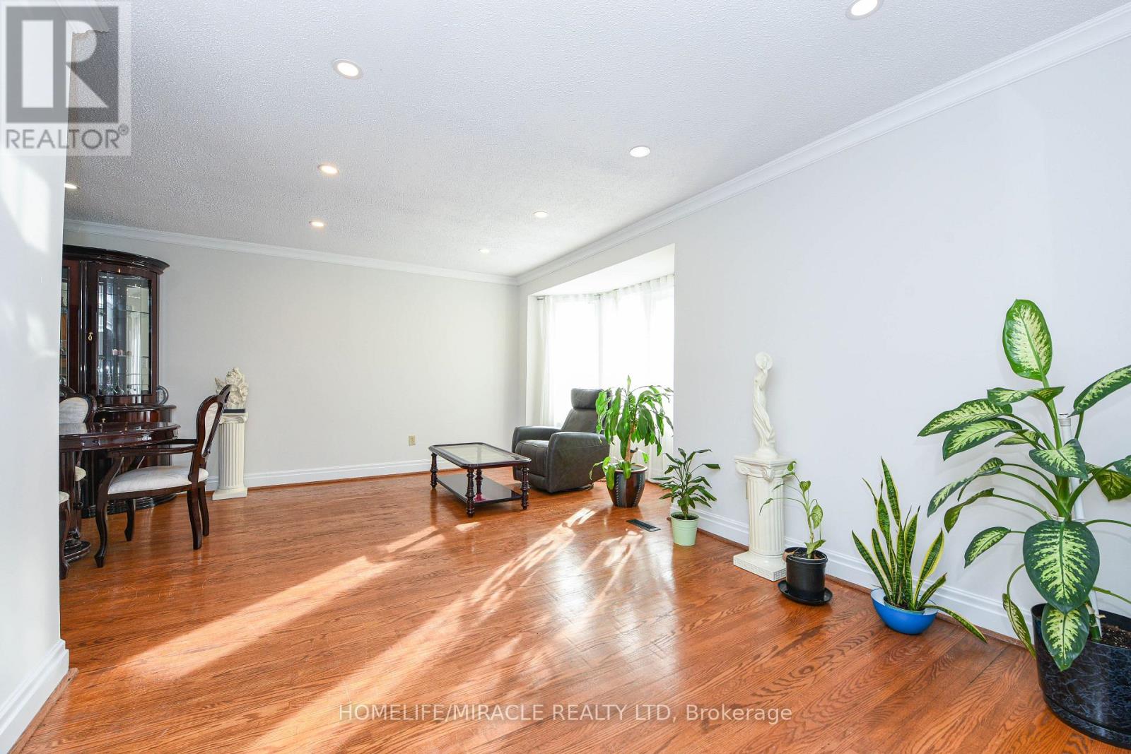 7267 Topping Road, Mississauga, Ontario L4T 2Y6 - Photo 7 - W12635862