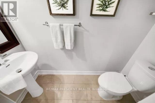 160 - 601 Shoreline Drive N, Mississauga, Ontario  L5B 4K5 - Photo 6 - W12635866