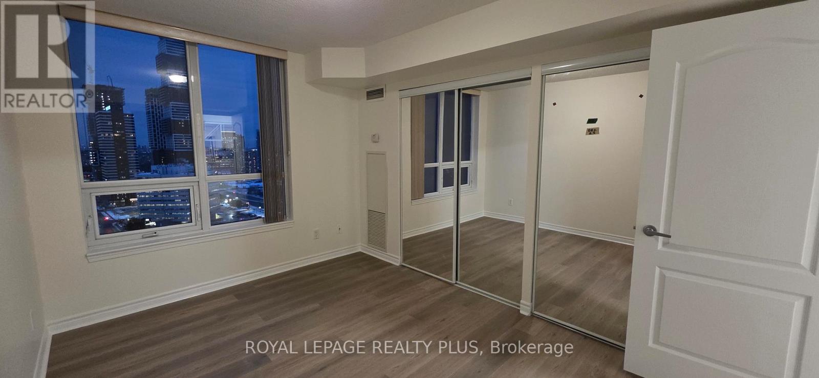 2311 - 4080 Living Arts Drive, Mississauga, Ontario  L5B 4N3 - Photo 9 - W12635920