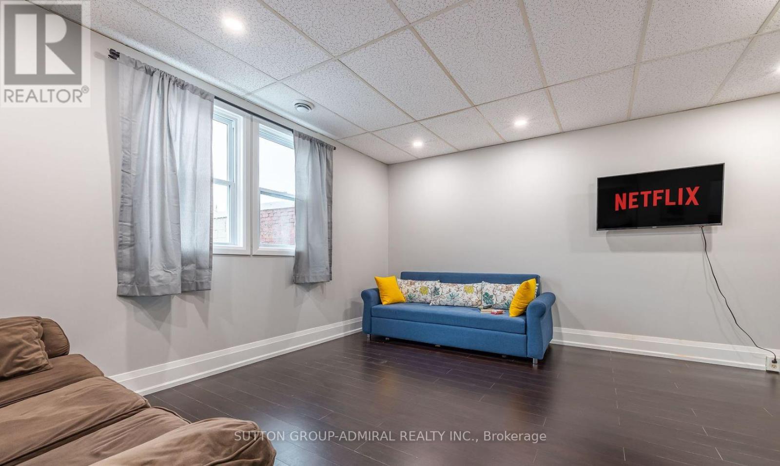 4507 Queen Street, Niagara Falls, Ontario  L2E 2L4 - Photo 16 - X12635770