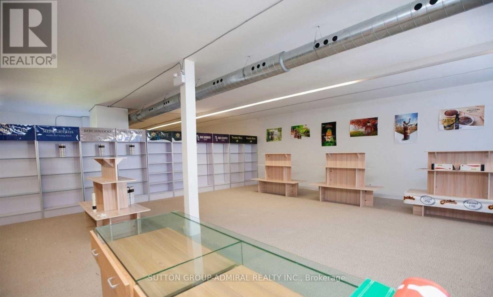 4507 Queen Street, Niagara Falls, Ontario  L2E 2L4 - Photo 19 - X12635770