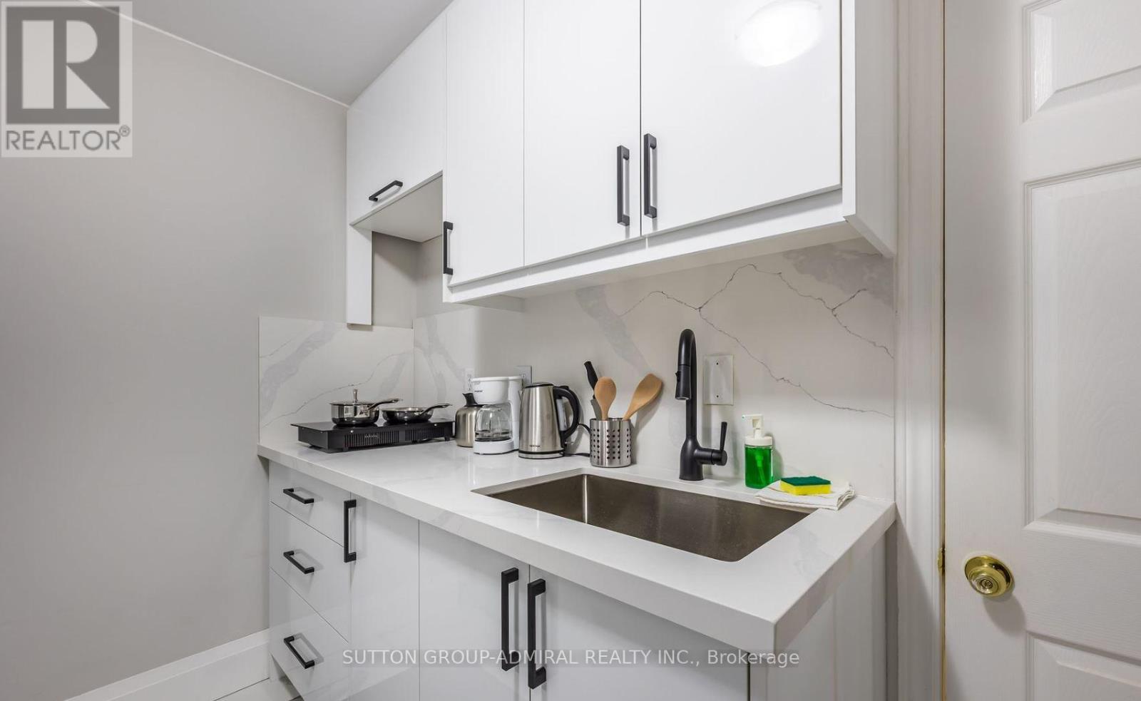 4507 Queen Street, Niagara Falls, Ontario  L2E 2L4 - Photo 2 - X12635770