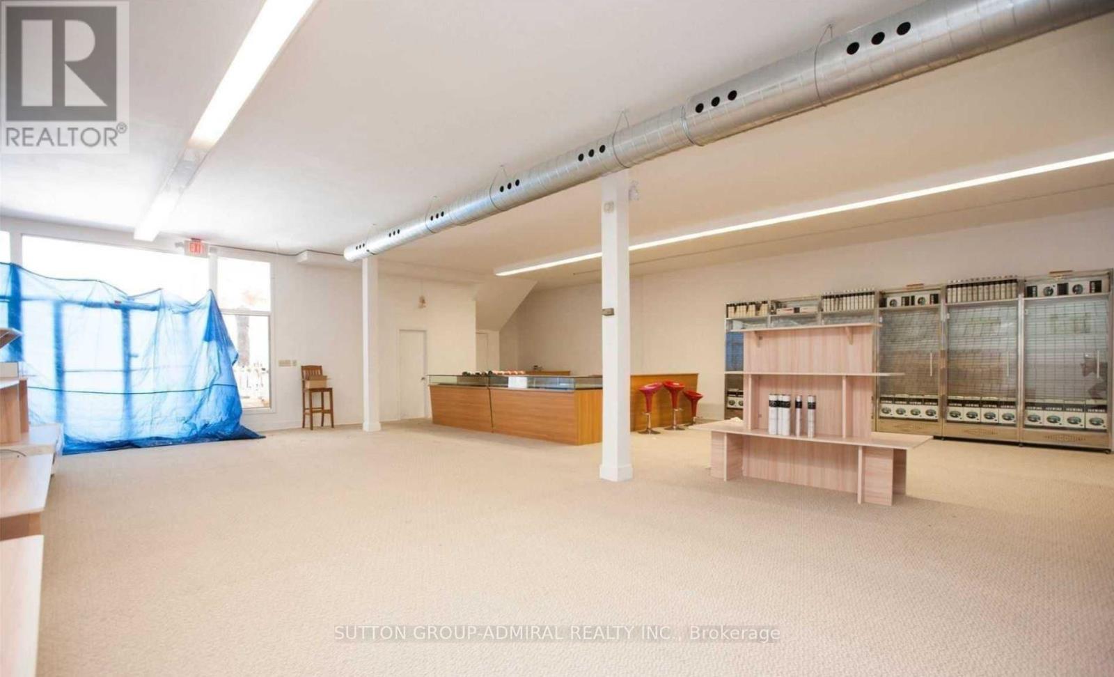 4507 Queen Street, Niagara Falls, Ontario  L2E 2L4 - Photo 21 - X12635770