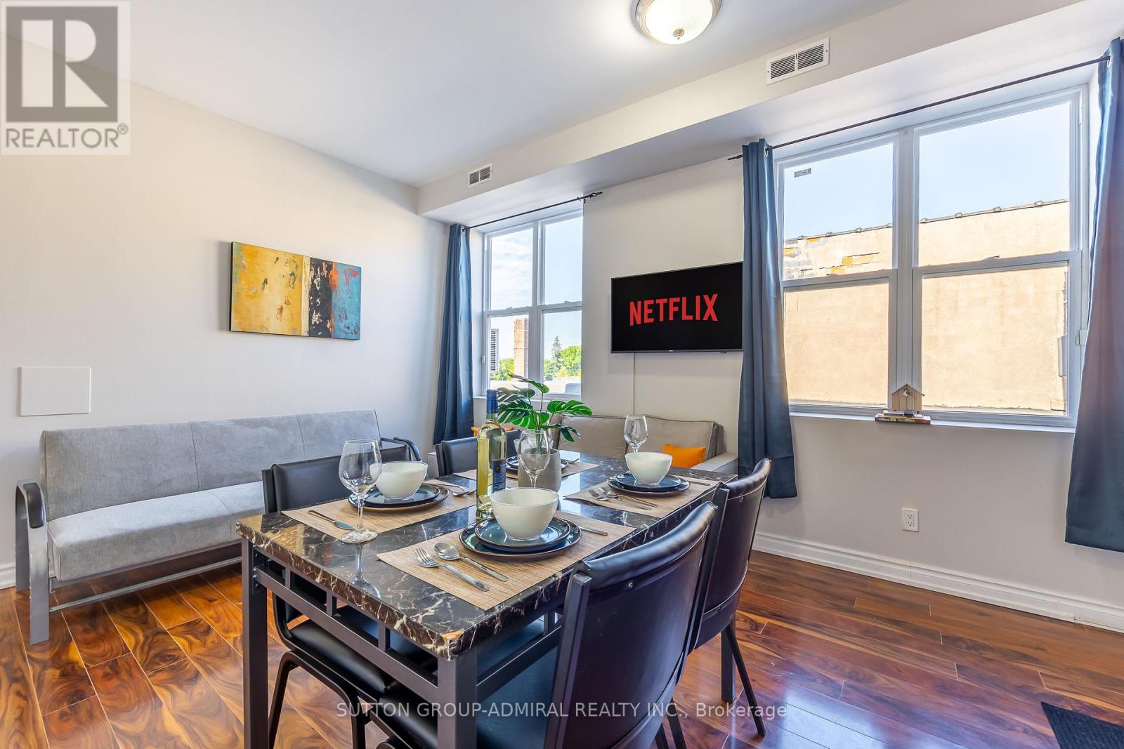 4497 Queen Street, Niagara Falls, Ontario  L2E 2L4 - Photo 3 - X12635808