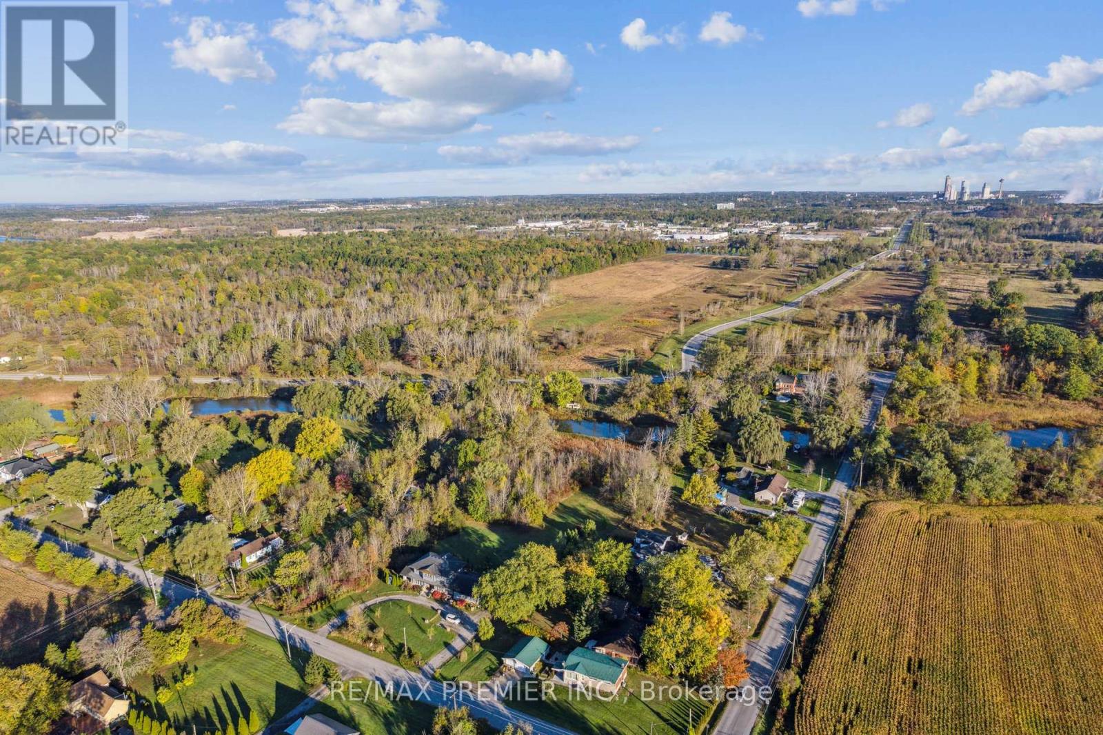 294 Lyon's Creek Road, Niagara Falls, Ontario  L2G 0S1 - Photo 2 - X12635838