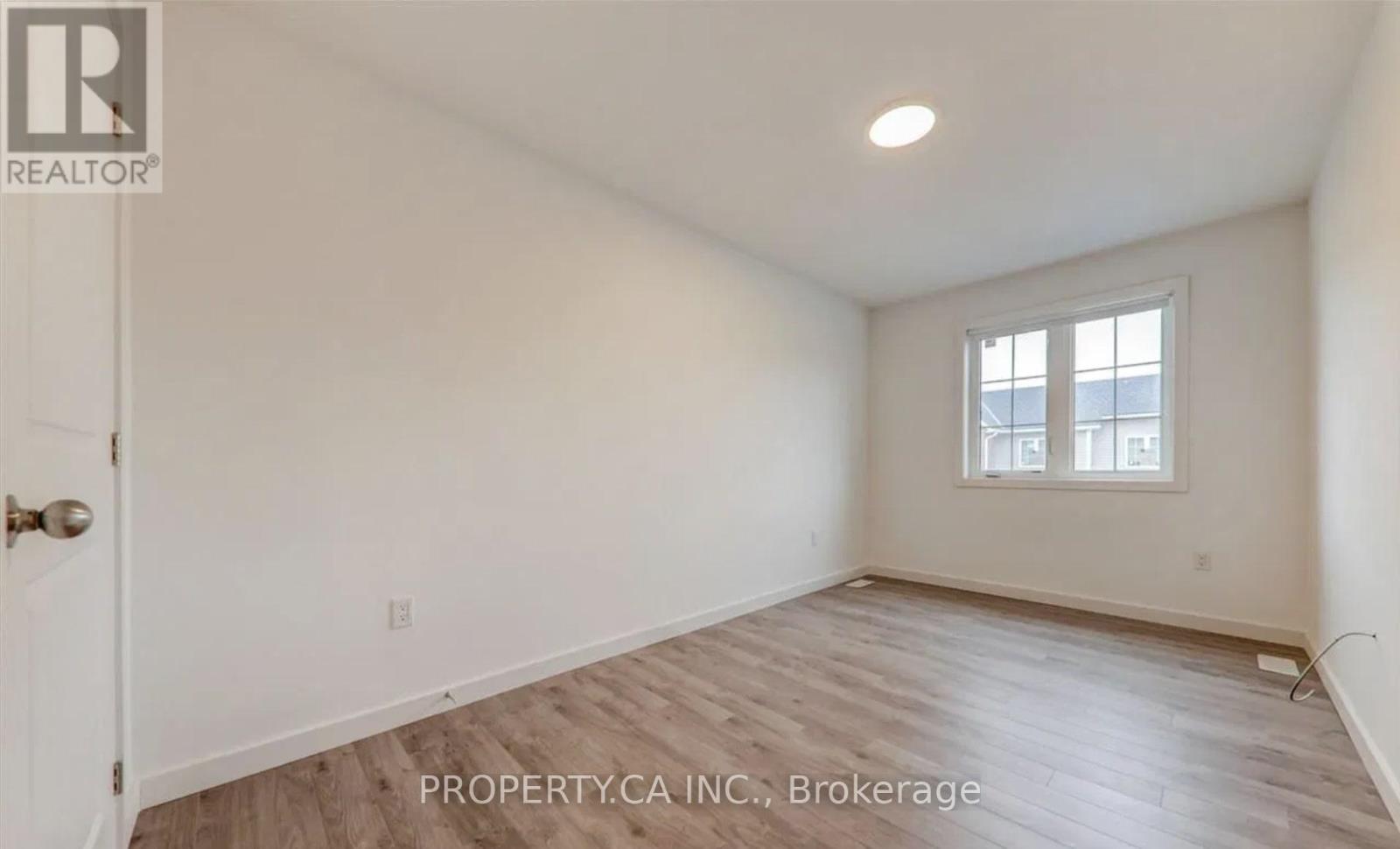 Upper - 3 Waterleaf Trail, Welland (Broadway), Ontario  L3C 1T9 - Photo 17 - X12635884