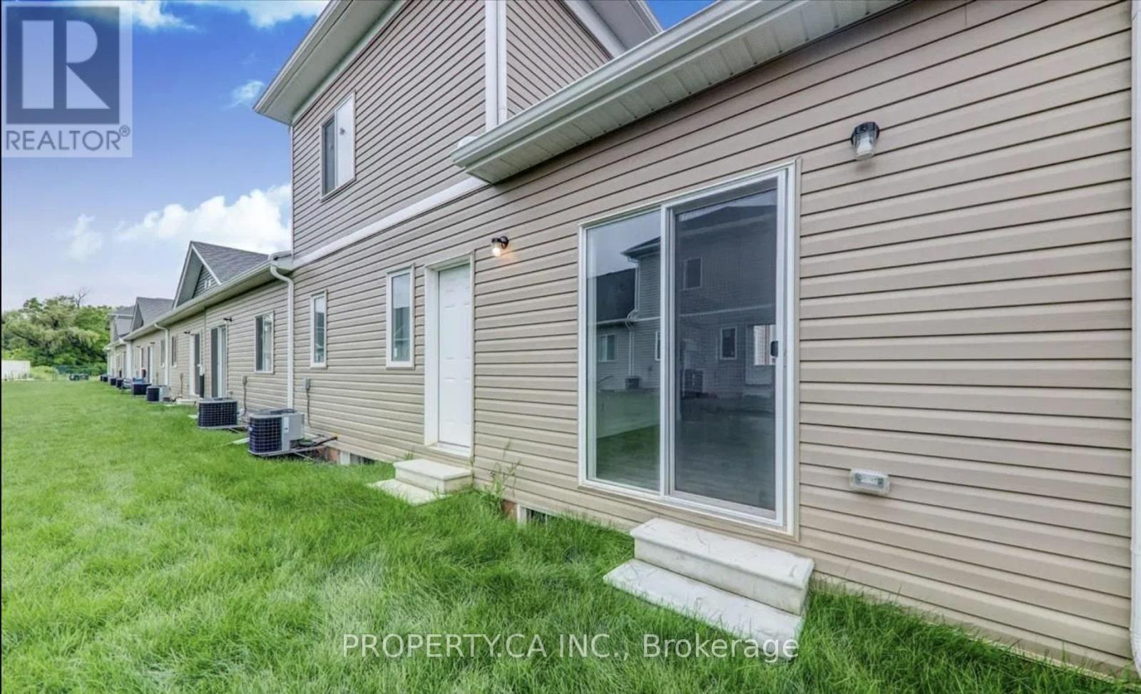 Upper - 3 Waterleaf Trail, Welland (Broadway), Ontario  L3C 1T9 - Photo 21 - X12635884