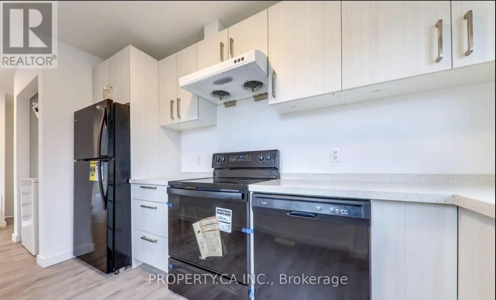 Upper - 3 Waterleaf Trail, Welland (Broadway), Ontario  L3C 1T9 - Photo 8 - X12635884