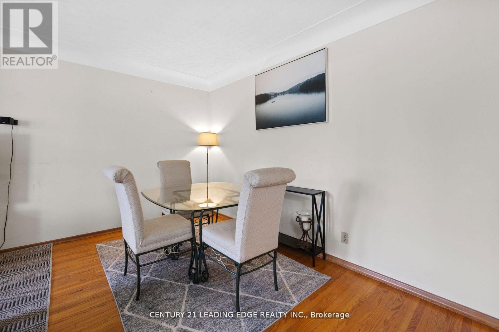 427 Krug Street, Kitchener, Ontario  N2B 1K9 - Photo 11 - X12635930