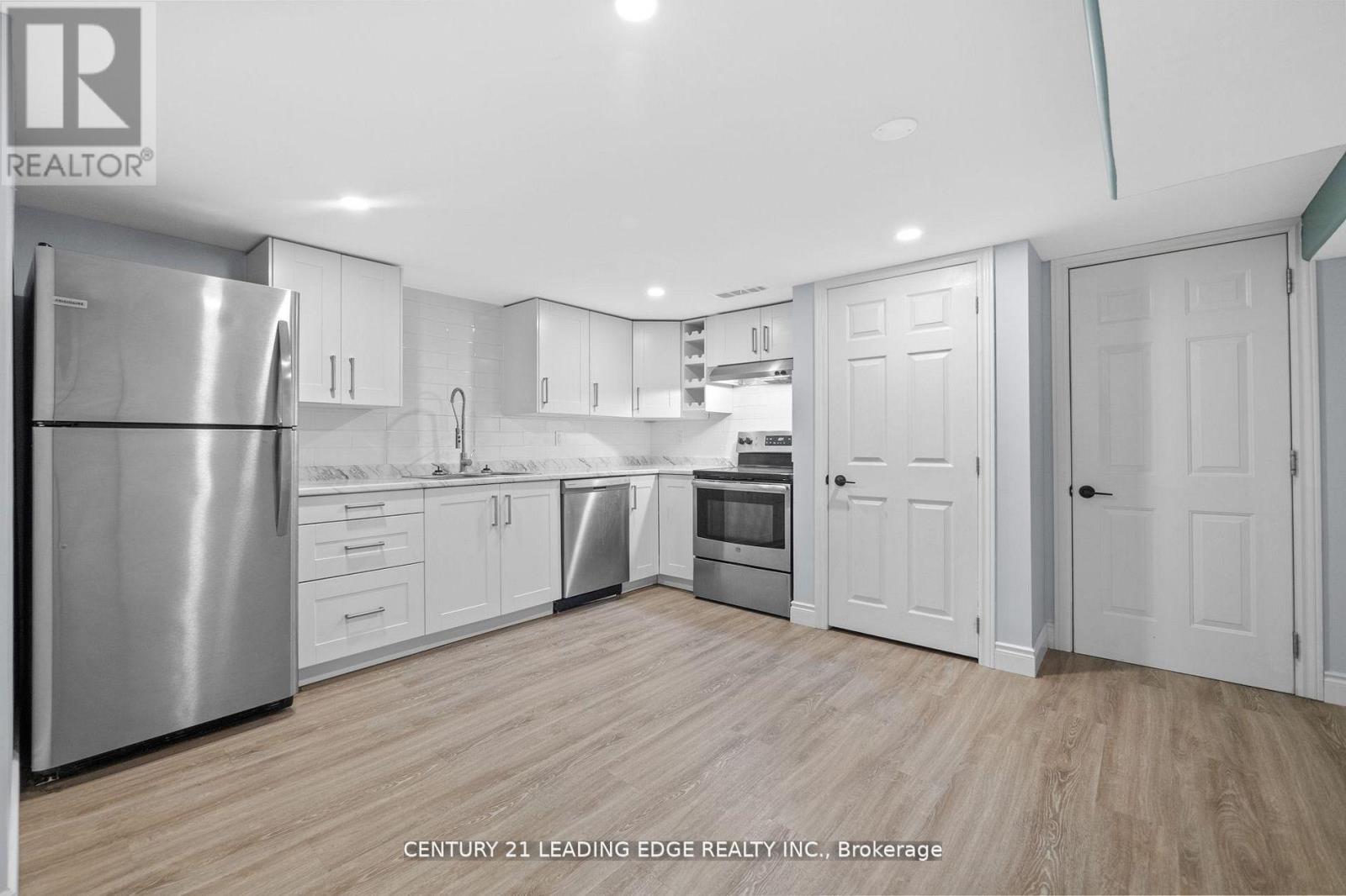 427 Krug Street, Kitchener, Ontario  N2B 1K9 - Photo 28 - X12635930