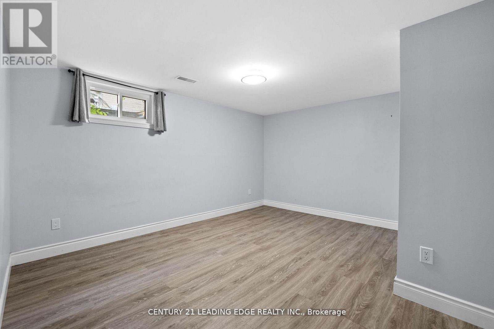 427 Krug Street, Kitchener, Ontario  N2B 1K9 - Photo 35 - X12635930