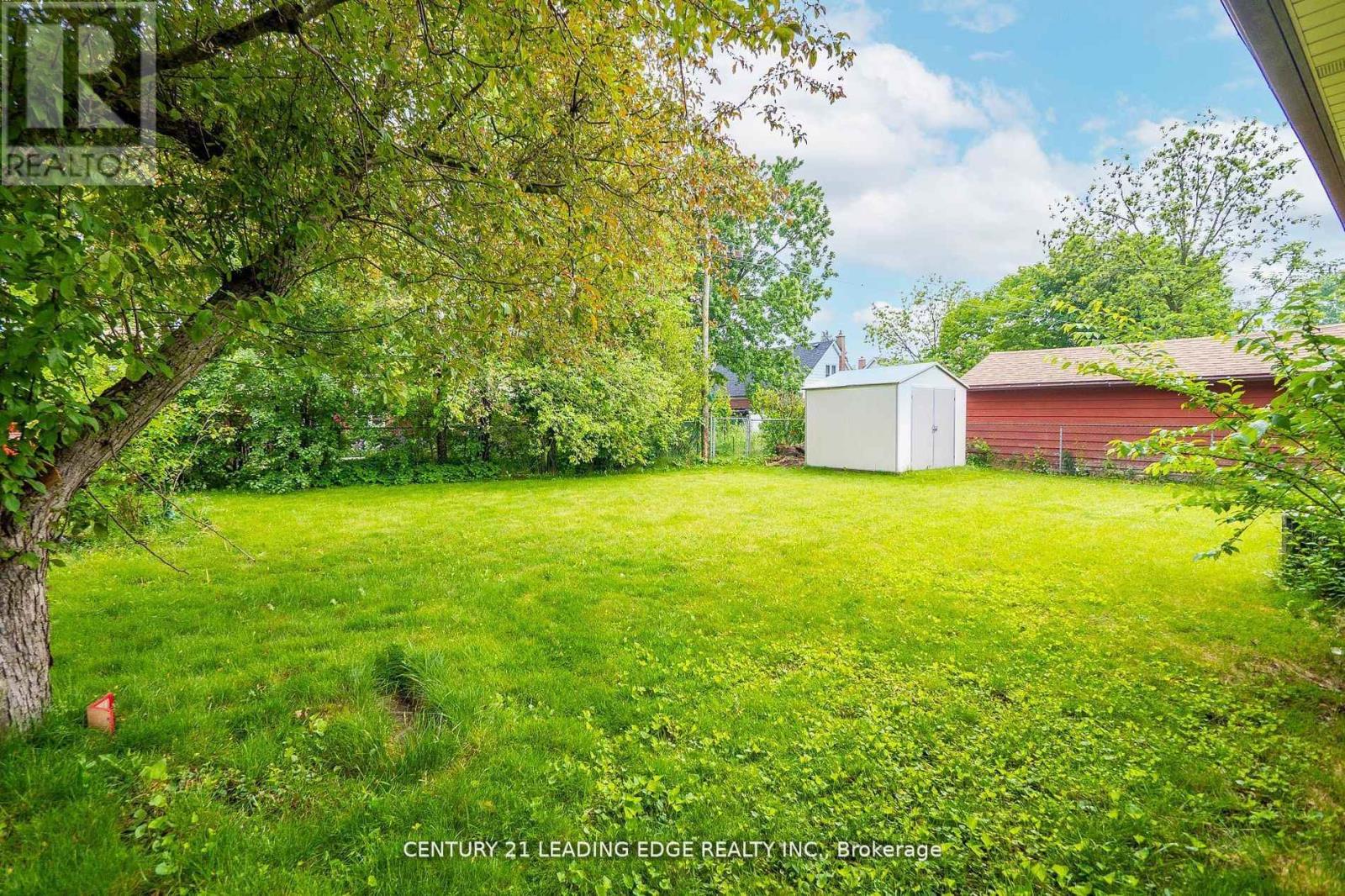 427 Krug Street, Kitchener, Ontario  N2B 1K9 - Photo 45 - X12635930