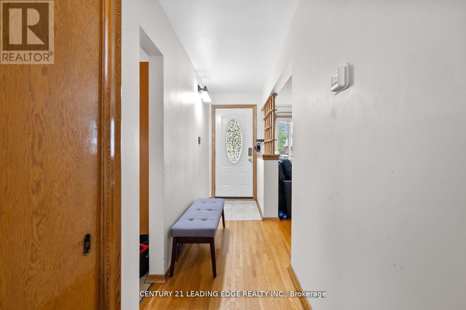 427 Krug Street, Kitchener, Ontario  N2B 1K9 - Photo 5 - X12635930