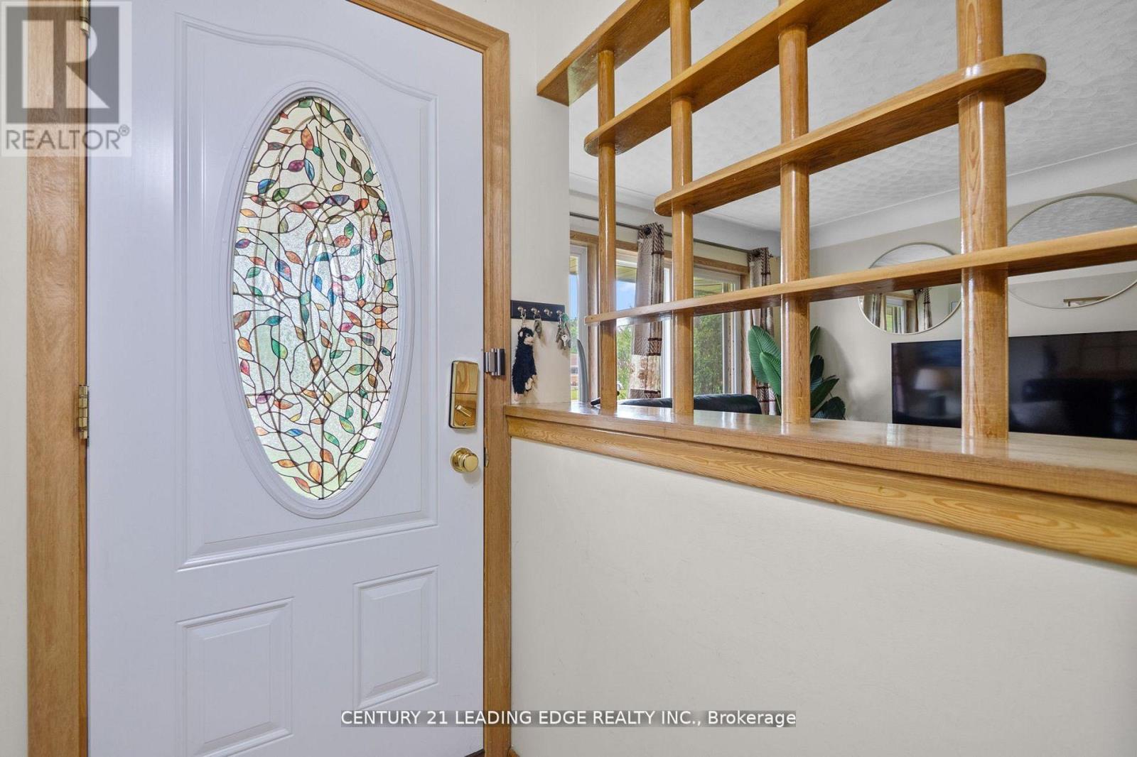 427 Krug Street, Kitchener, Ontario  N2B 1K9 - Photo 6 - X12635930