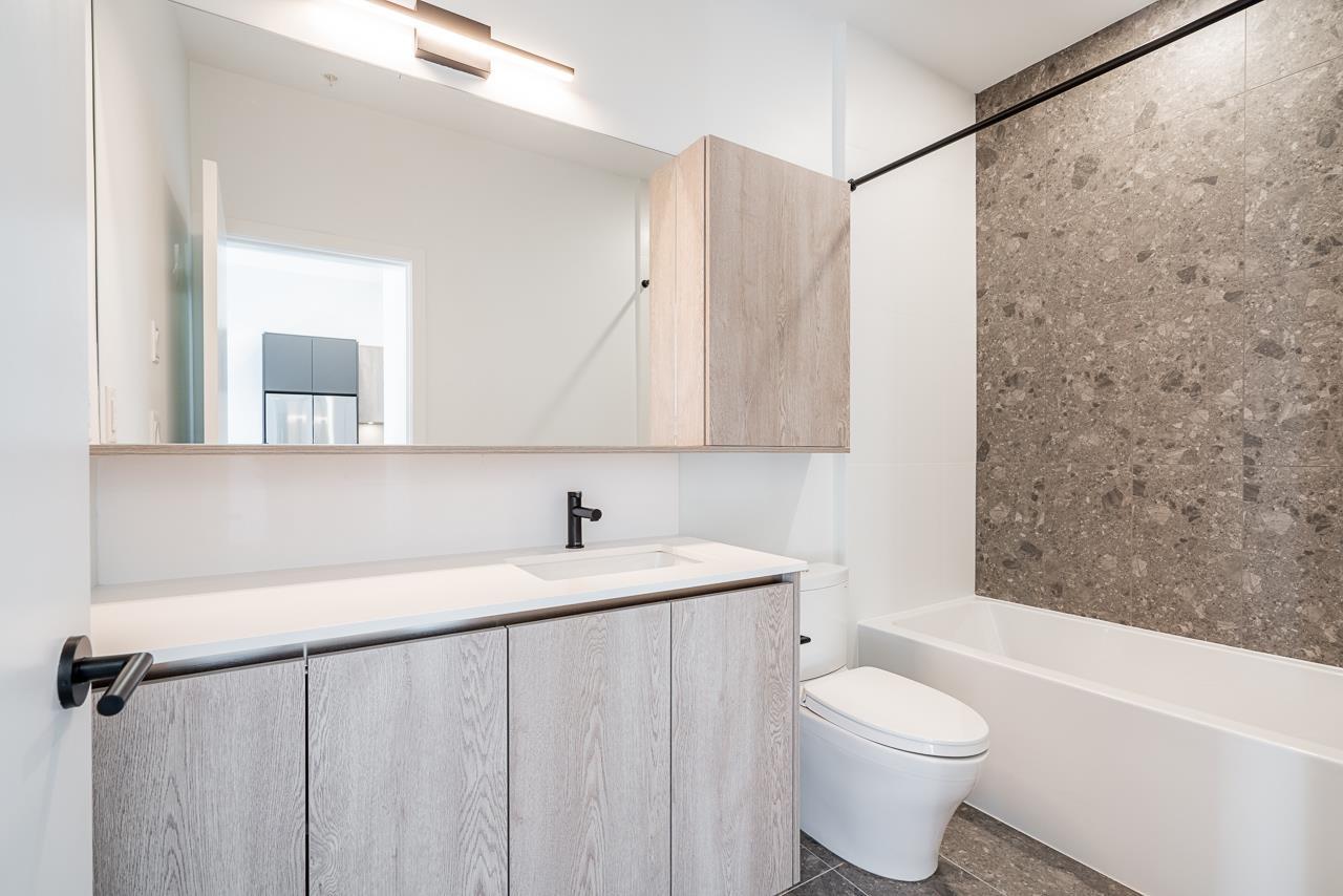 307 19577 65b Avenue, Surrey, British Columbia  V4N 6Y3 - Photo 8 - R3073632