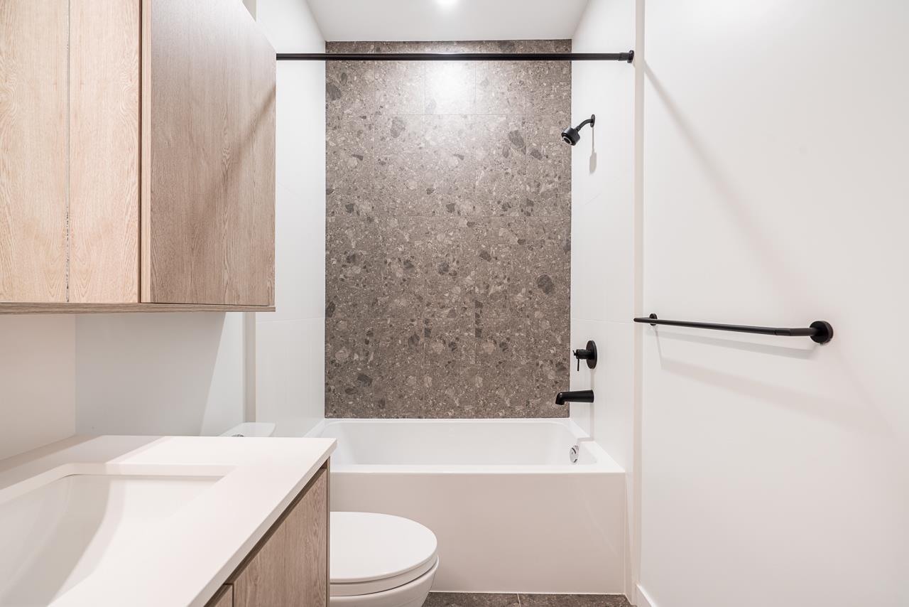 307 19577 65b Avenue, Surrey, British Columbia  V4N 6Y3 - Photo 9 - R3073632