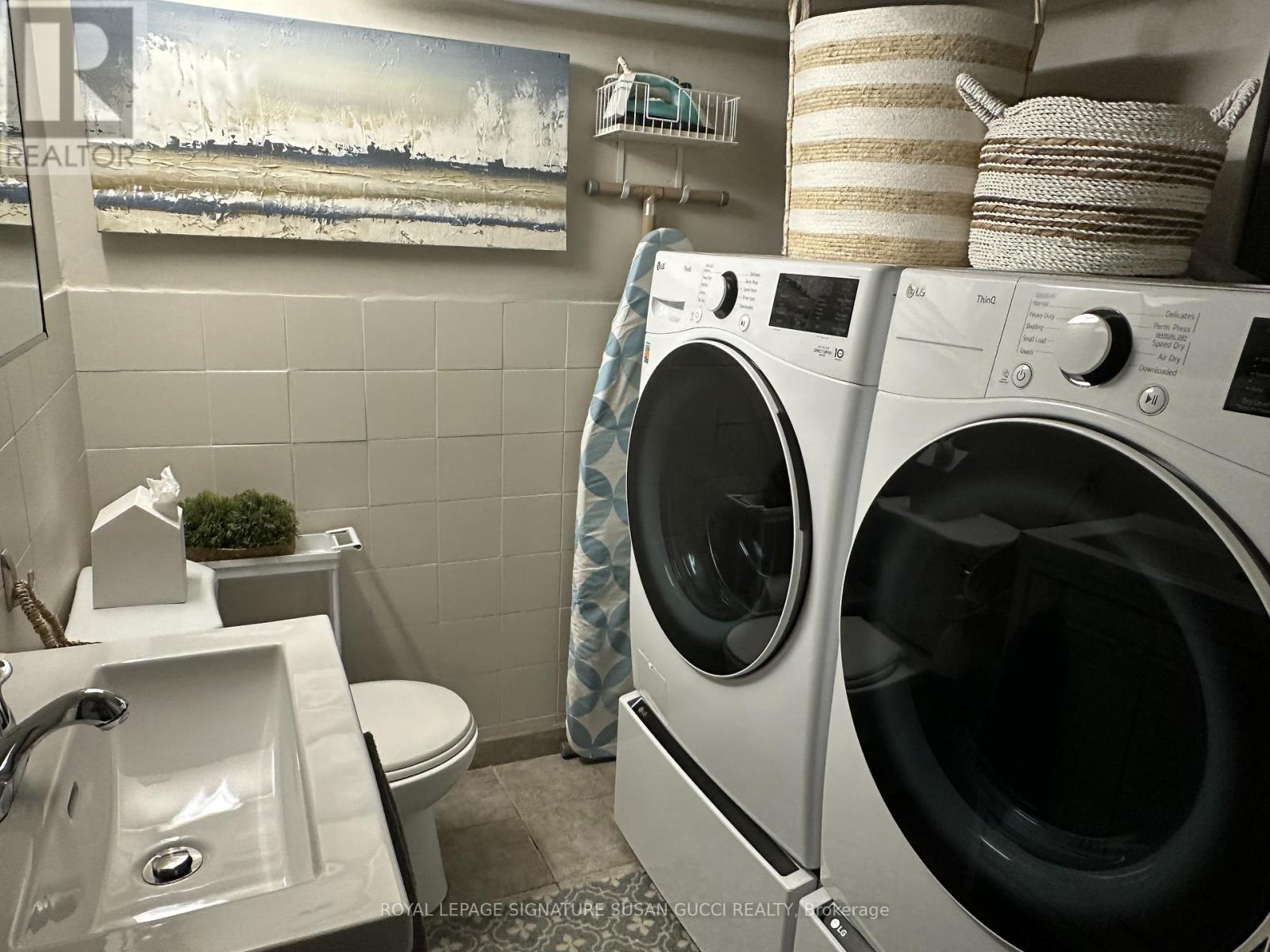 186 Gledhill Avenue, Toronto, Ontario  M4C 5L1 - Photo 23 - E12602600