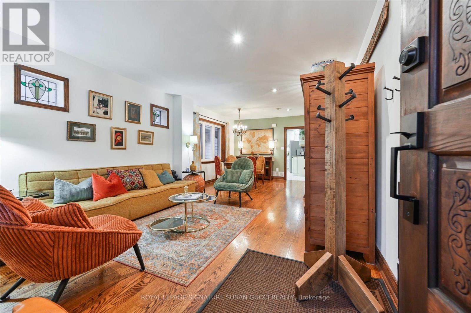 186 Gledhill Avenue, Toronto, Ontario  M4C 5L1 - Photo 4 - E12602600