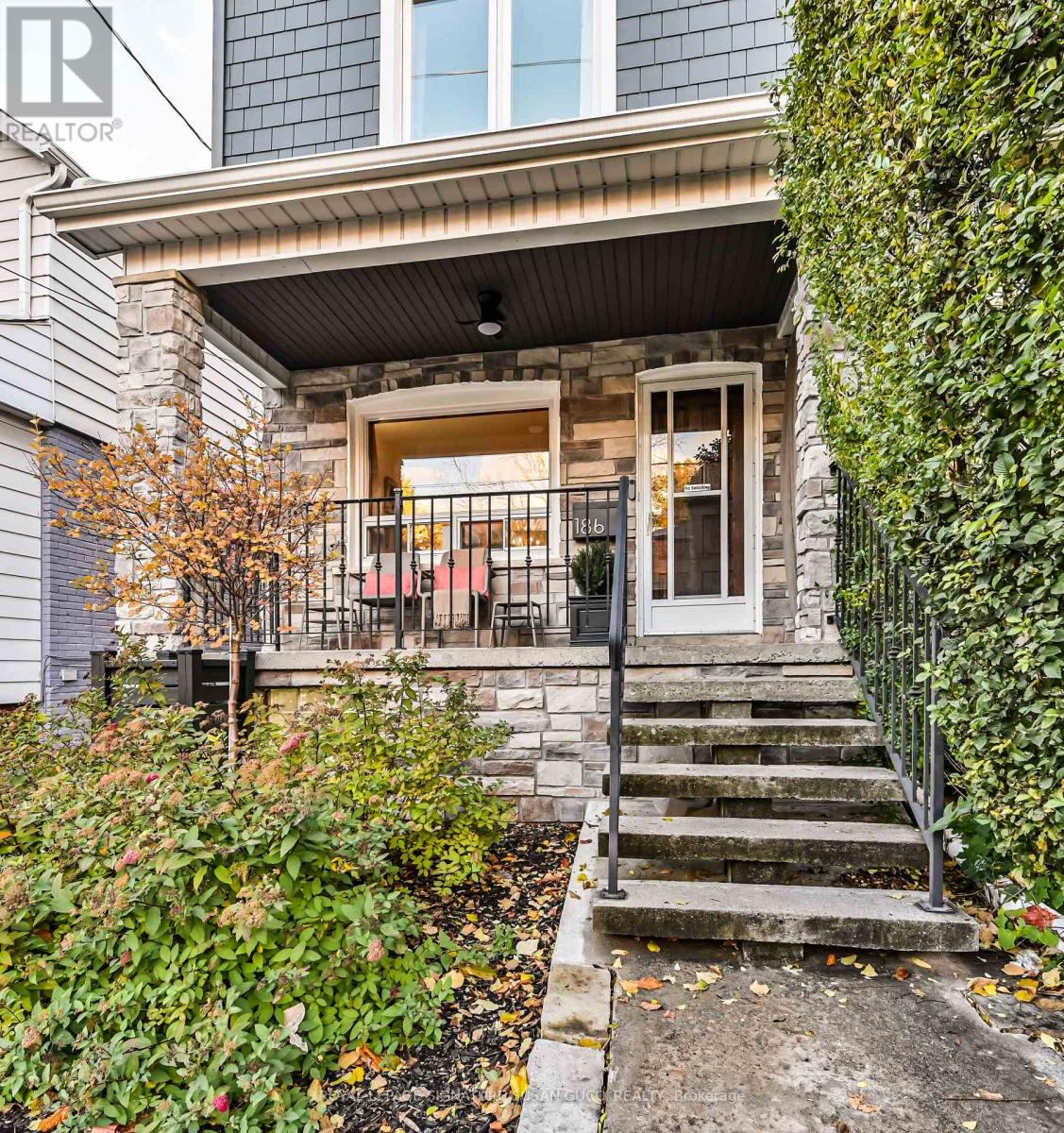 186 Gledhill Avenue, Toronto, Ontario  M4C 5L1 - Photo 3 - E12602600