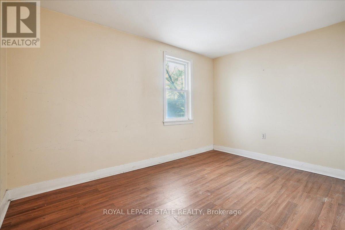 63 Pelham Road, St. Catharines, Ontario  L2S 1R6 - Photo 15 - X12435406